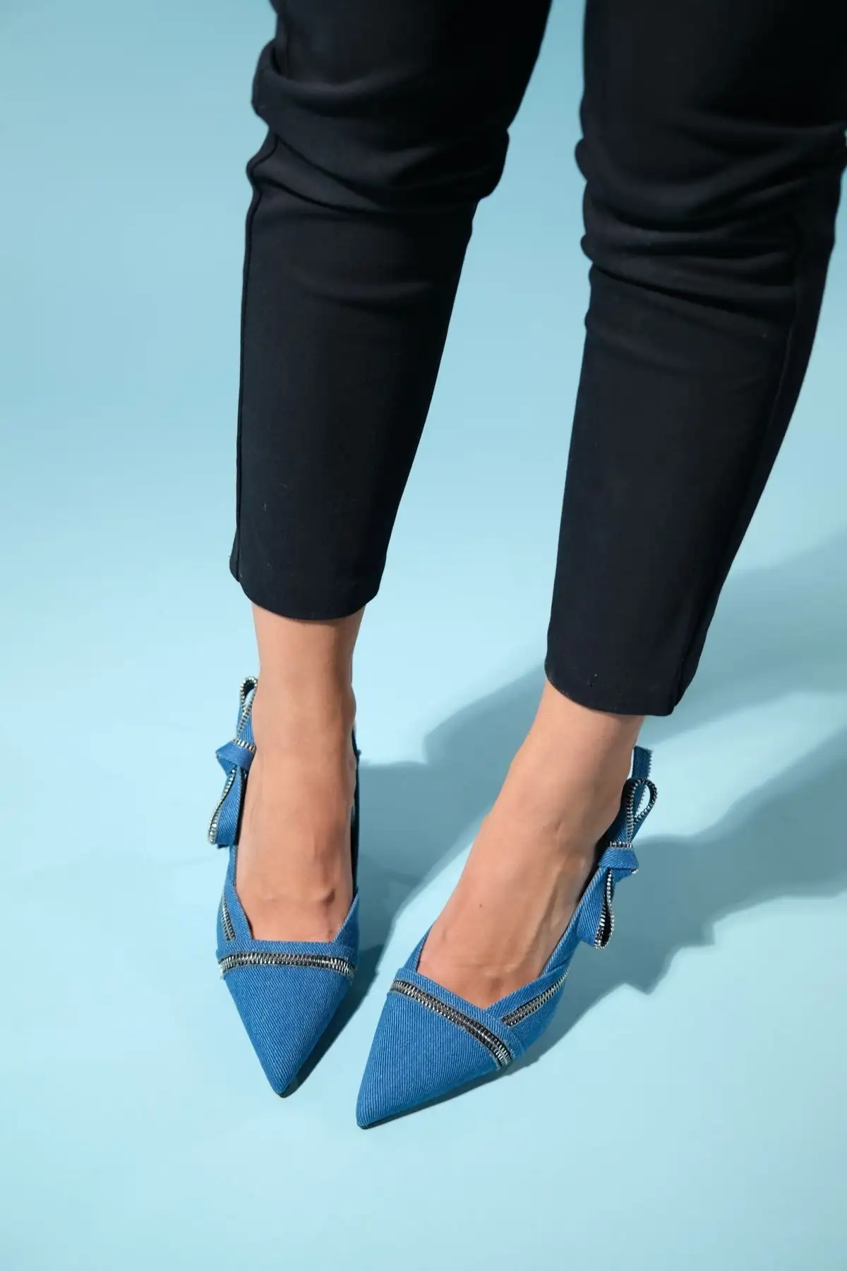 کفش اداری زنانه  پاشنه بلند  گلن با جزییات زیپ به رنگ آبی - 6262 کفش اداری زنانه پاشنه بلند گلن با جزییات زیپ به رنگ آبی - 6262