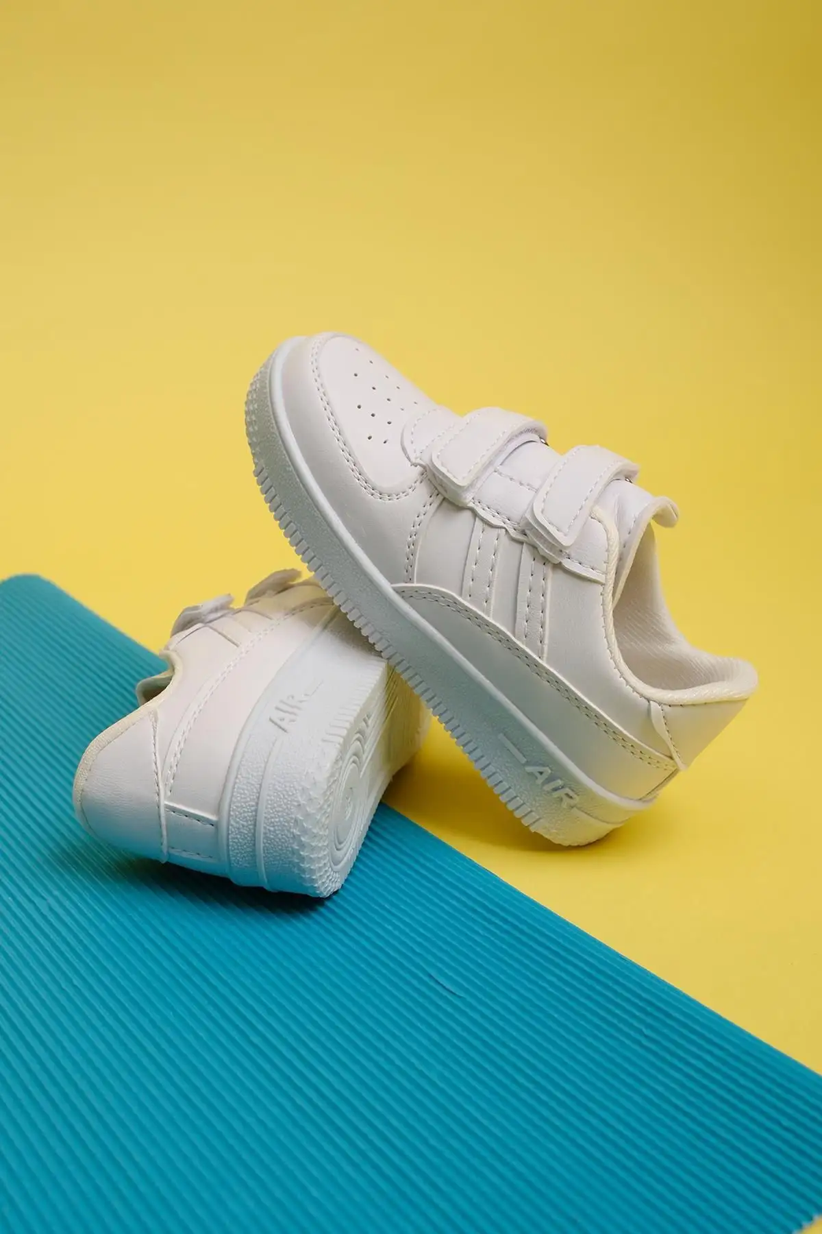 کفش دخترانه  اسنیکر بچگانه و نوزاد یونیسکس ایزرا با کفی ضخیم و بنددار - 6897 کفش دخترانه اسنیکر بچگانه و نوزاد یونیسکس ایزرا با کفی ضخیم و بنددار - 6897