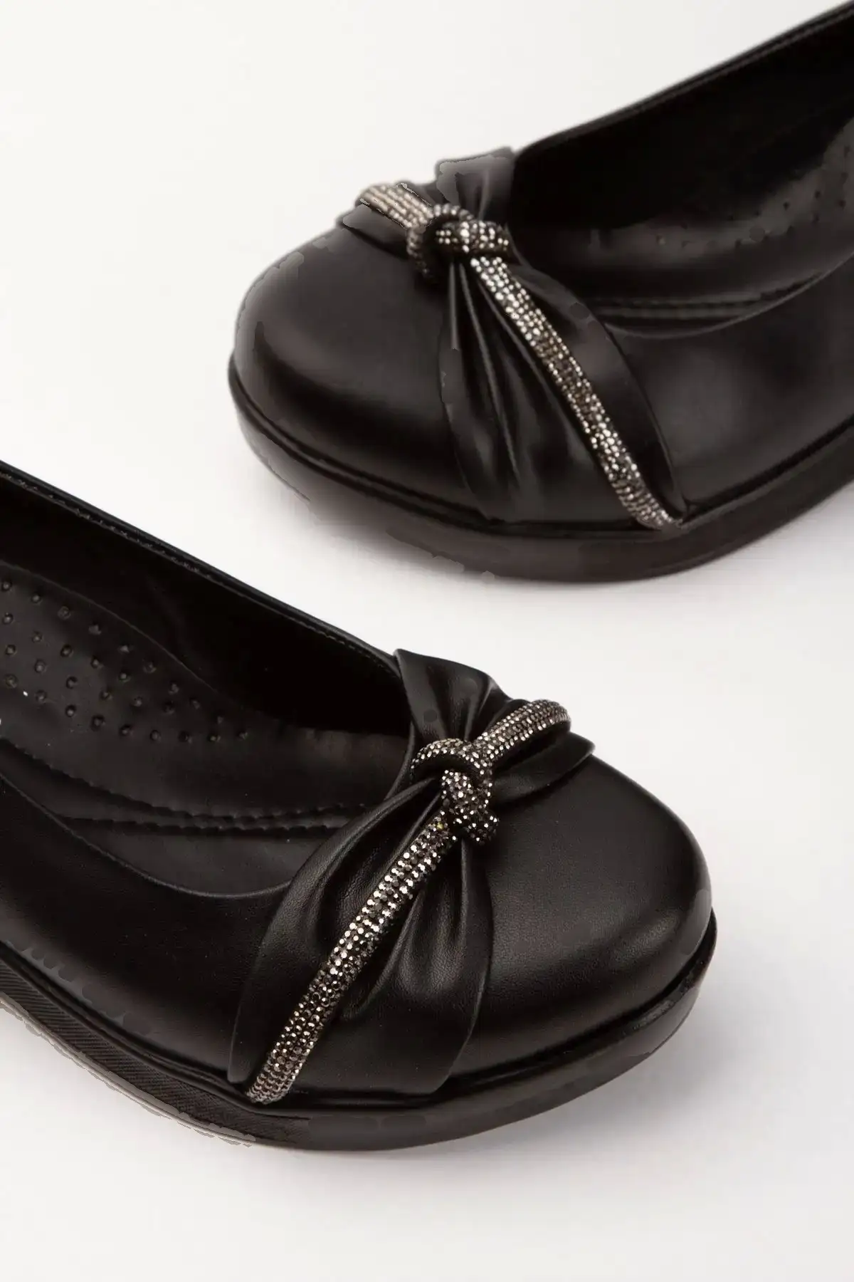 کفش پاشنه‌ بلند زنانه روزمره با کفی ارتوپدی و تزئینات سنگی با پاشنه دولگو - 6306