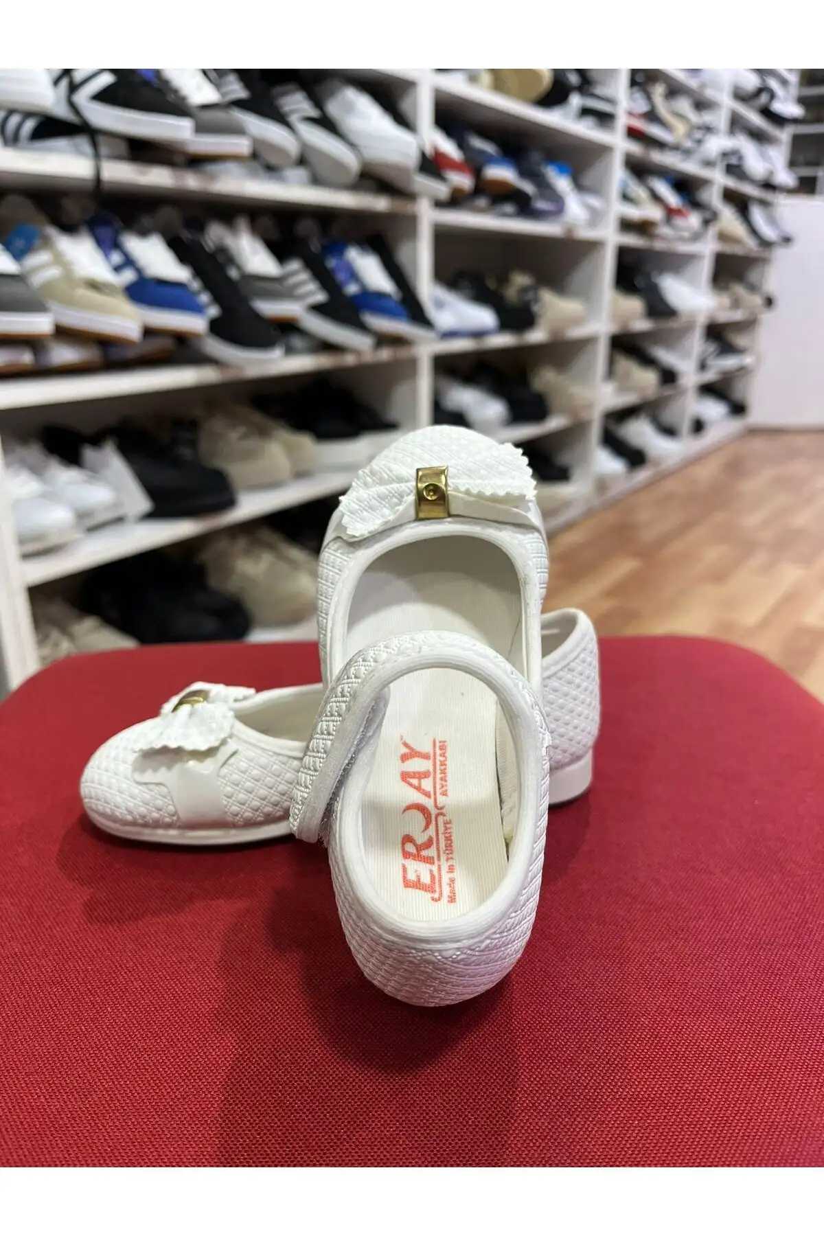 کفش دخترانه  روزمره  با جزئیات پاپیون، نرم و راحت با زیره orthopedic - 5846 کفش دخترانه روزمره با جزئیات پاپیون، نرم و راحت با زیره orthopedic - 5846