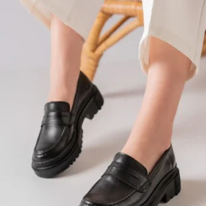 کفش ورزشی روزمره مکوسن زنانه با کفی ضخیم مشکی - 6635