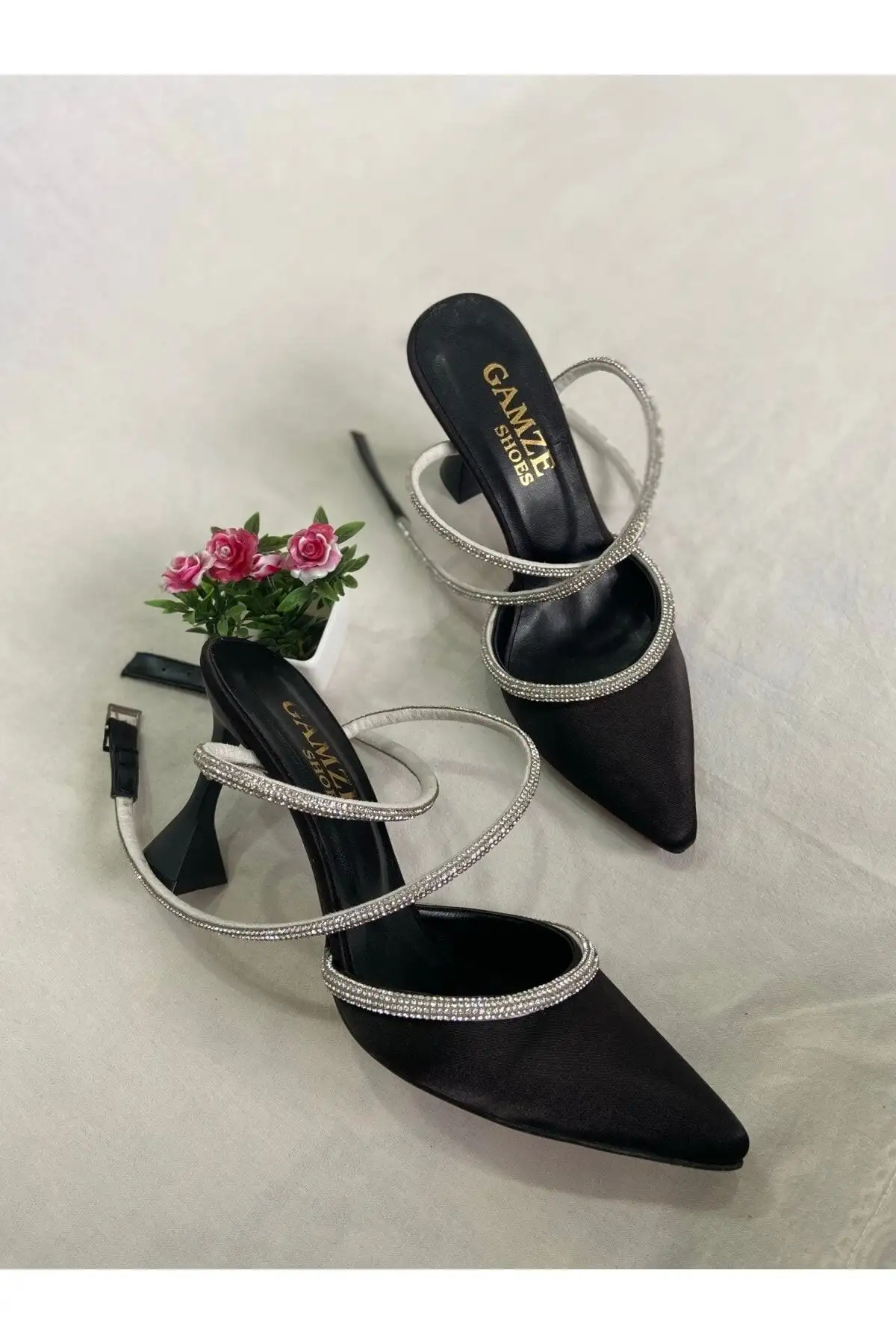 کفش مجلسی زنانه بنددار مچ پا - 5705