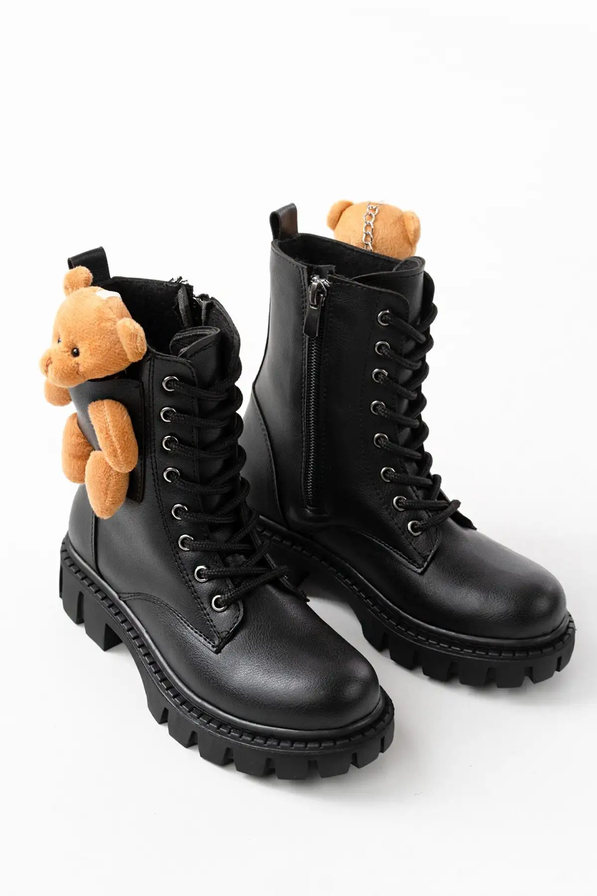 بوت بچگانه Bot کفی ضخیم و آناتومیک بچهگانه دخترانه با قابلیت ضد آب و تضمینی، دارای زیپ و بند و تزئین با عروسک خرس. - 5576 بوت بچگانه Bot کفی ضخیم و آناتومیک بچهگانه دخترانه با قابلیت ضد آب و تضمینی، دارای زیپ و بند و تزئین با عروسک خرس. - 5576