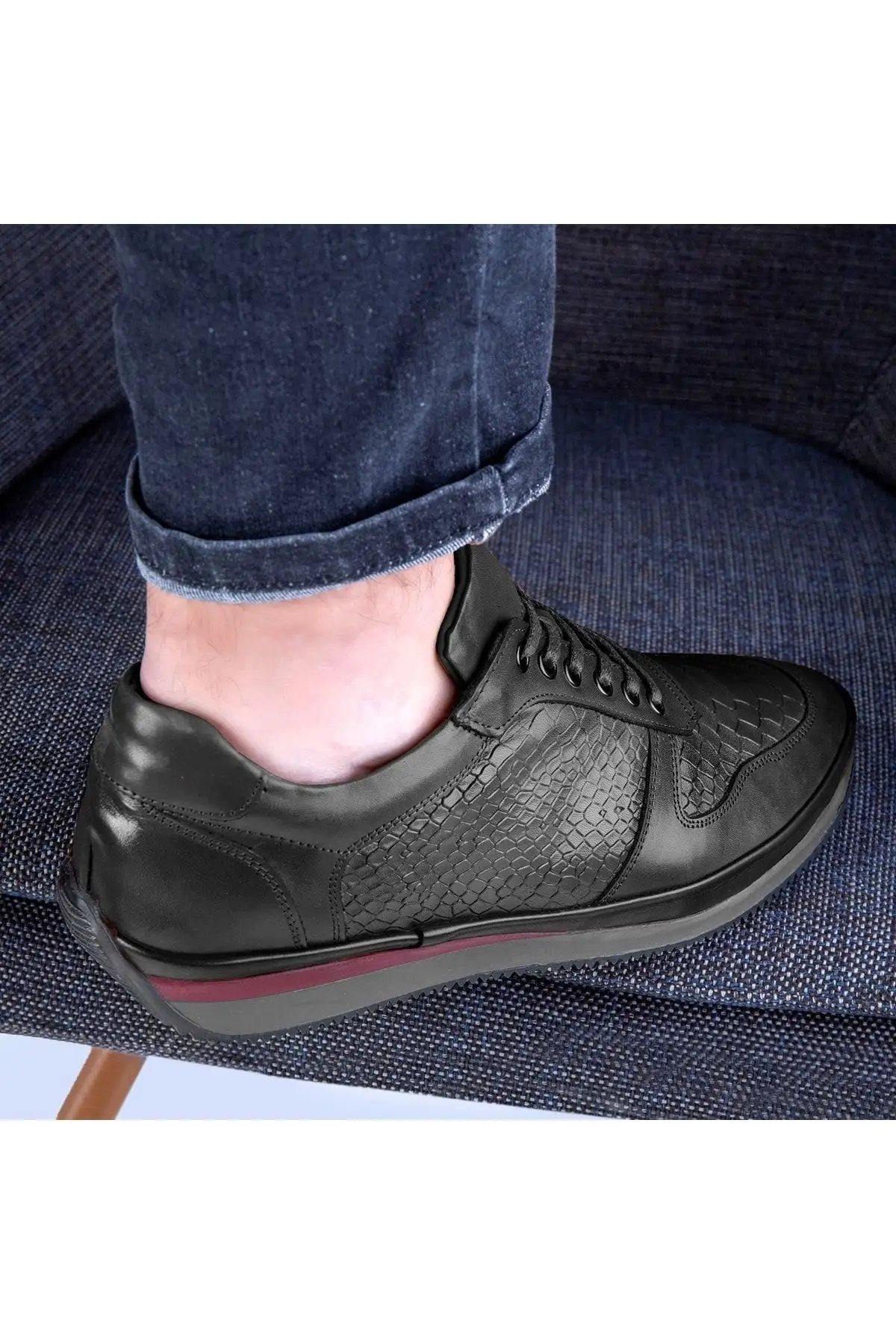 کفش سایز بزرگ مردانه 1.  روزمره  از چرم طبیعی مستر
2.  داخل پشمی
3.  زمستانی پشمی - 5673 کفش سایز بزرگ مردانه 1. روزمره از چرم طبیعی مستر 2. داخل پشمی 3. زمستانی پشمی - 5673