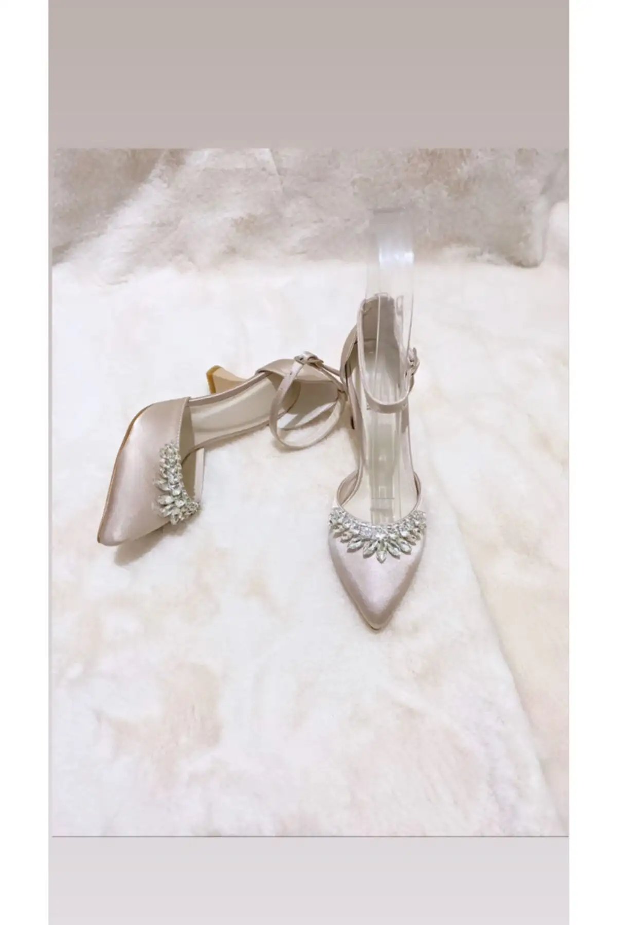 کفش مجلسی زنانه   با سنگهای قیمتی Ls Taşlı Karnıyarık - 6738 کفش مجلسی زنانه با سنگهای قیمتی Ls Taşlı Karnıyarık - 6738