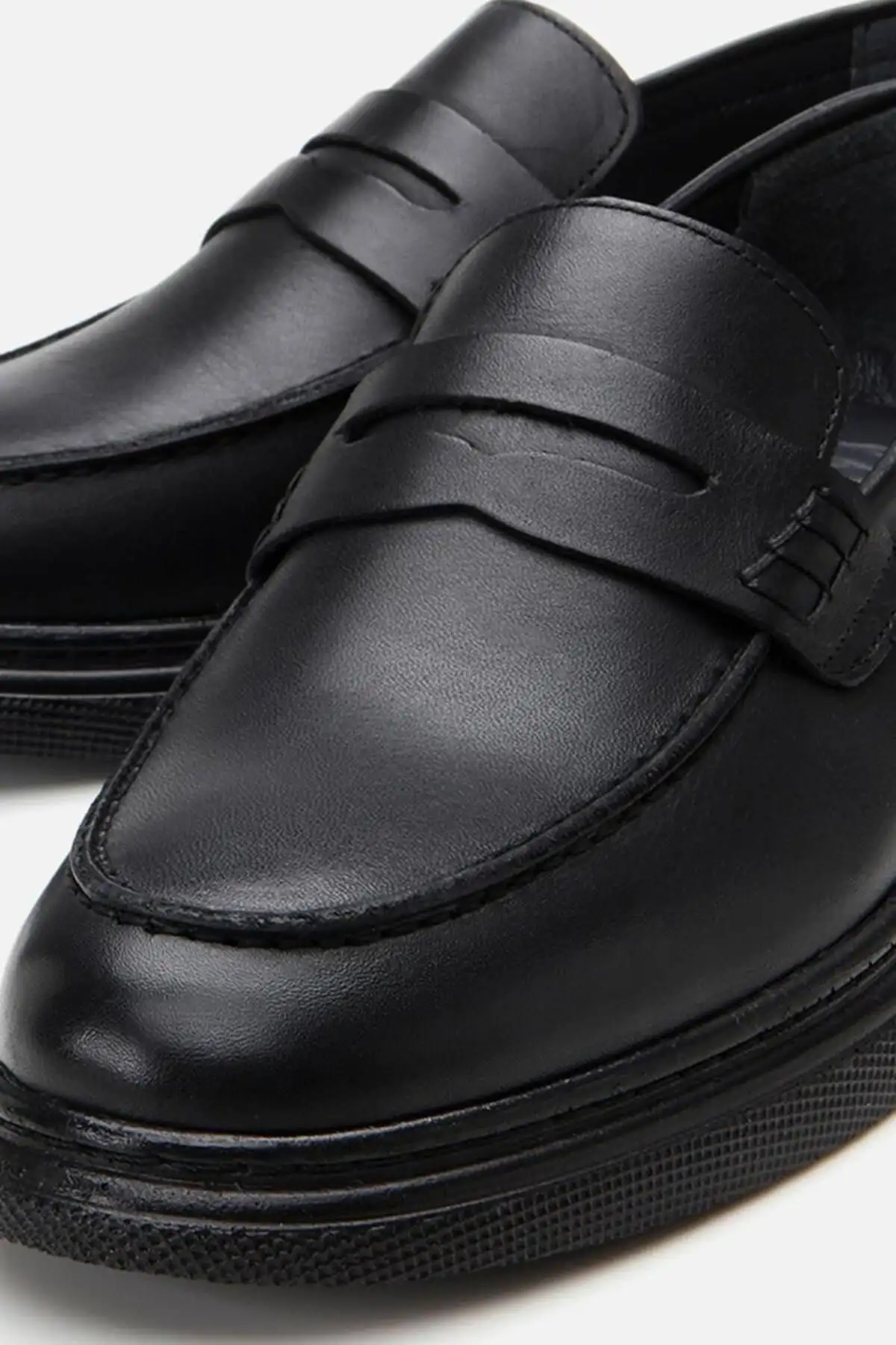 کفش روزمره مردانه کیفیت عالی چرم مشکی  لوفر - 6067 کفش روزمره مردانه کیفیت عالی چرم مشکی لوفر - 6067