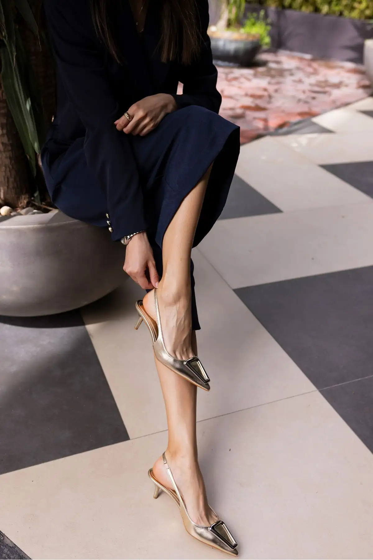 کفش اداری زنانه پاشنهدار طلایی با جزئیات قفل مرواریدی سبز - 6247 کفش اداری زنانه پاشنهدار طلایی با جزئیات قفل مرواریدی سبز - 6247