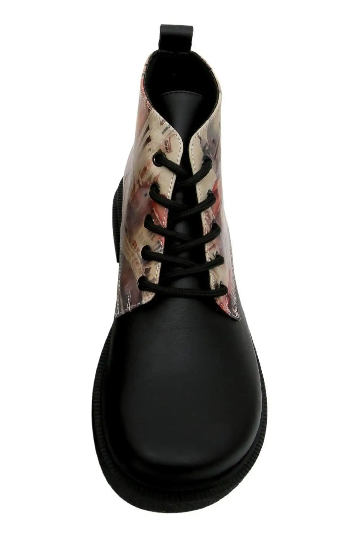 بوت و نیم بوت زنانه  براق  مشکی از جنس چرم گیاهی - طراحی نیس - 6183 بوت و نیم بوت زنانه براق مشکی از جنس چرم گیاهی - طراحی نیس - 6183