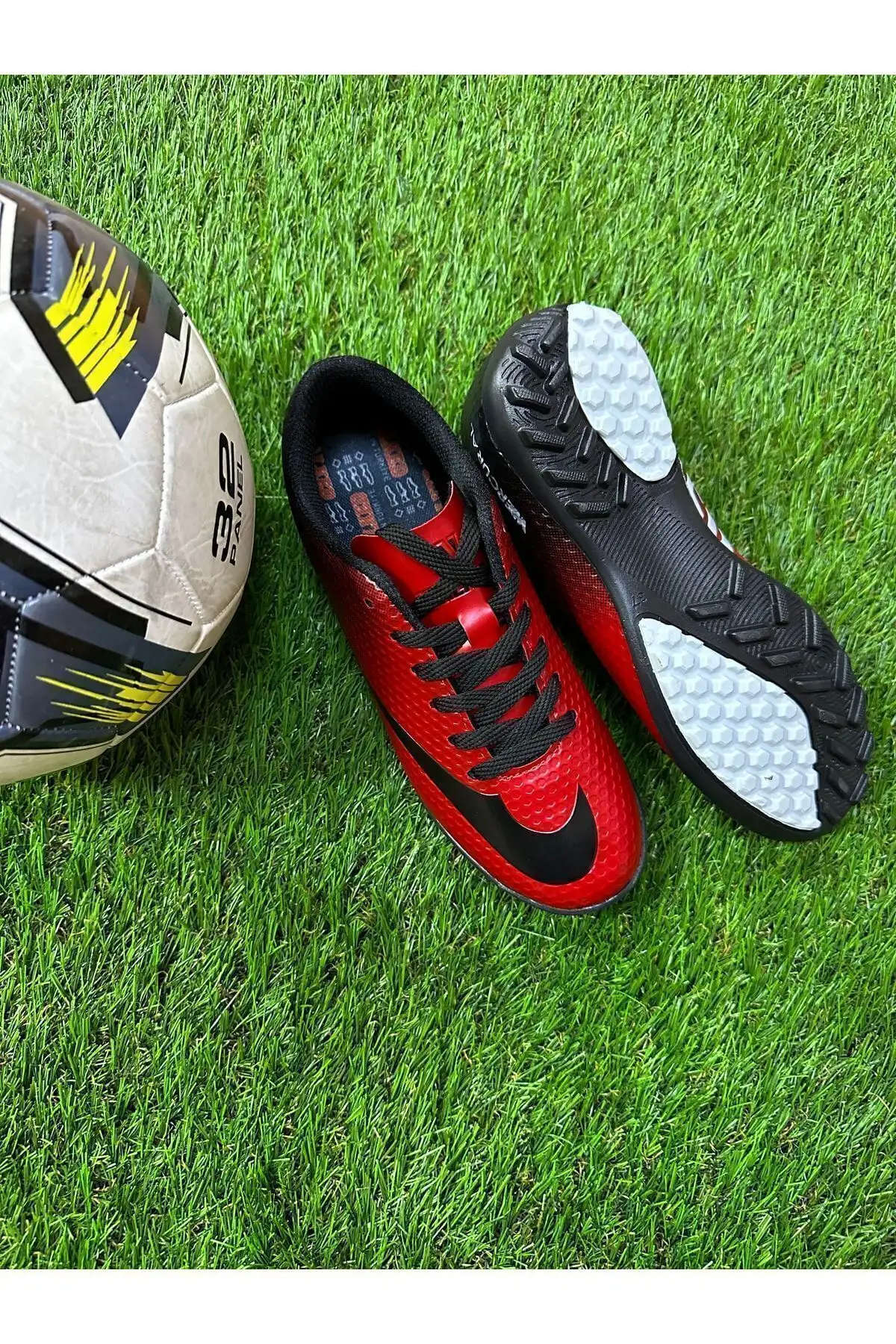 کفش فوتبال مخصوص زمین های چمن مصنوعی - 7165