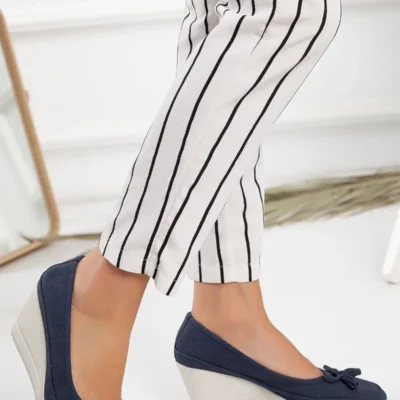 کفش پاشنه‌ بلند زنانه پاشنه با کفی دولو و برش لیزری به رنگ سرمه‌ای - 5765