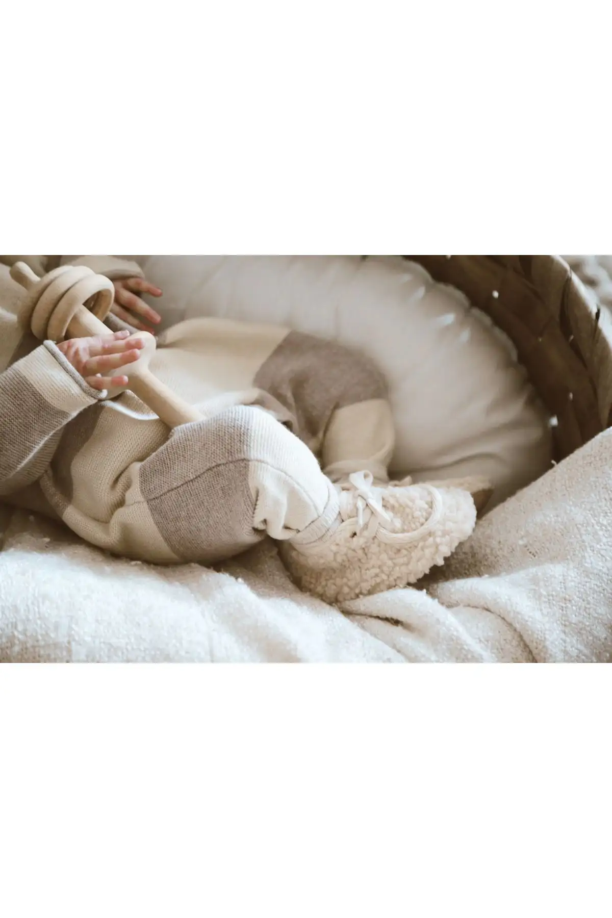 کفش نوزاد پسر 1.
2. پتک
3.   با زیره نرم
4. پاندوف  - 5460 کفش نوزاد پسر 1. 2. پتک 3. با زیره نرم 4. پاندوف - 5460