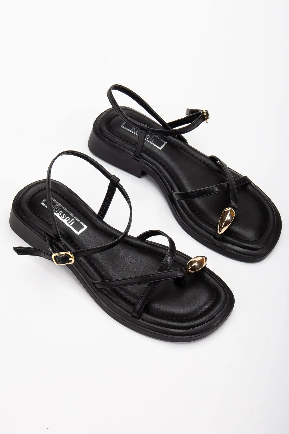 کفش صندل زنانه رینگ طلایی  روزمره مشکی ریصولی - 6403 کفش صندل زنانه رینگ طلایی روزمره مشکی ریصولی - 6403