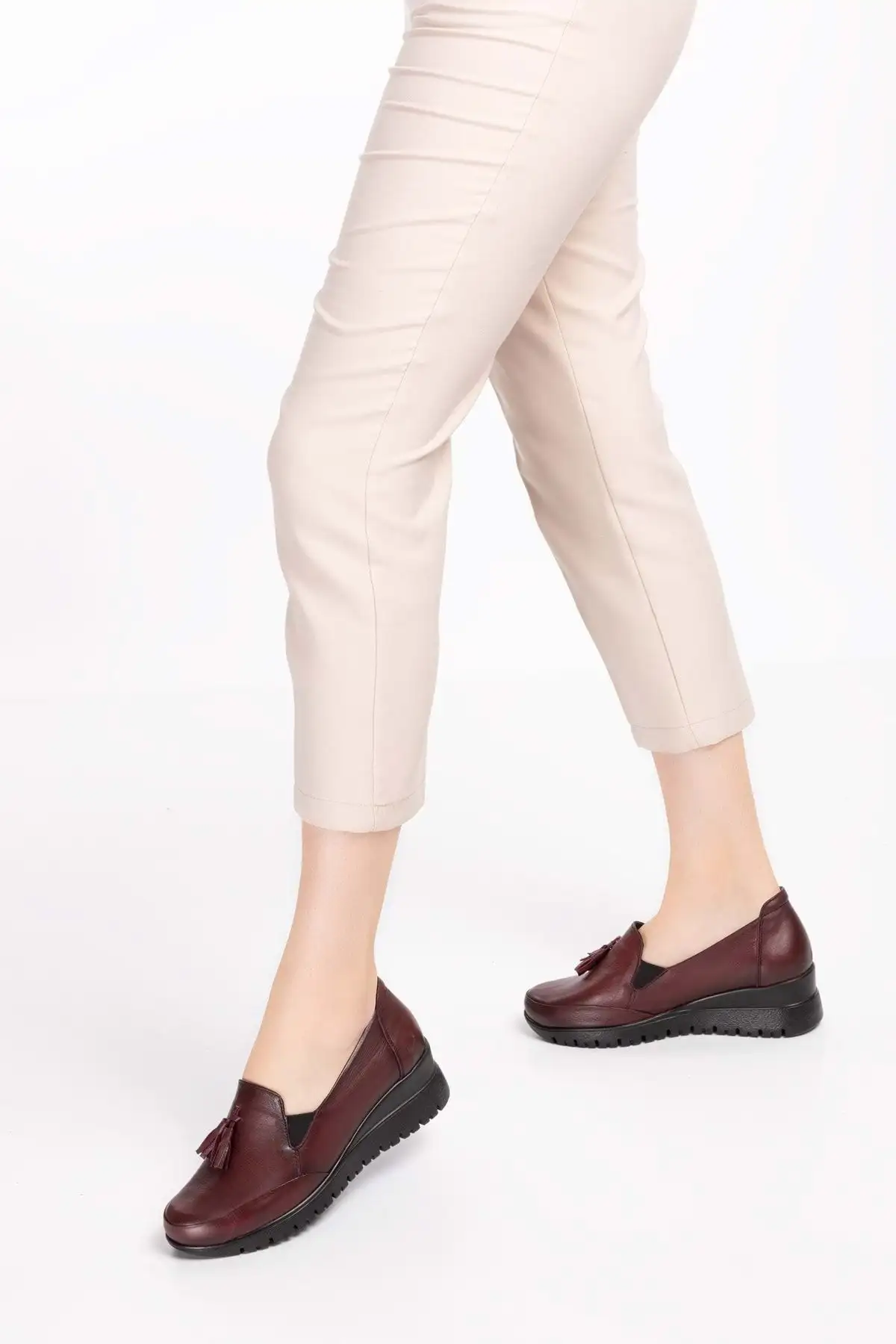 کفش اداری زنانه روزمره با کفی آناتومیک و پاشنه تخت از چرم طبیعی مدل Pyt.6204 - رنگ شرابی - سایز 39 - 6241