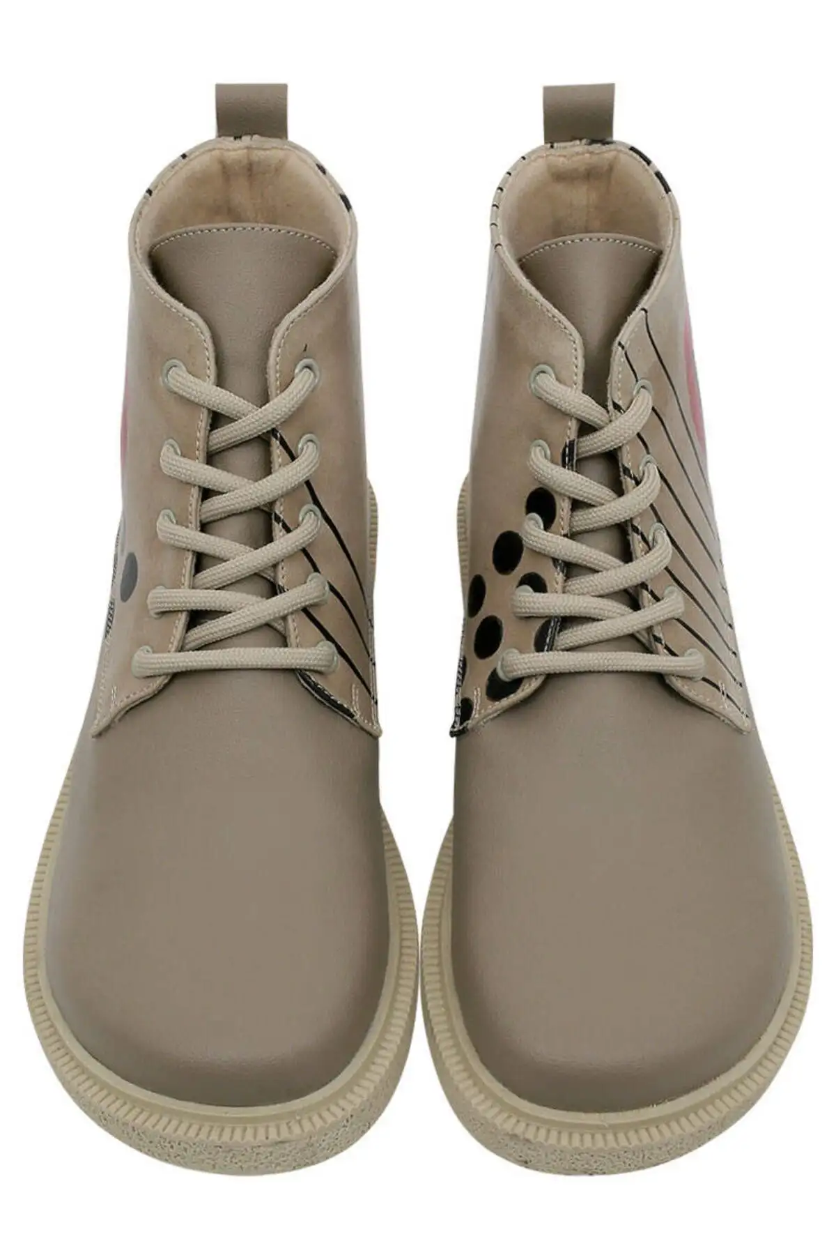 بوت و نیم بوت زنانه پتین بژ چرم گیاهی  - طراحی داتس اند کتس - 6703 بوت و نیم بوت زنانه پتین بژ چرم گیاهی - طراحی داتس اند کتس - 6703