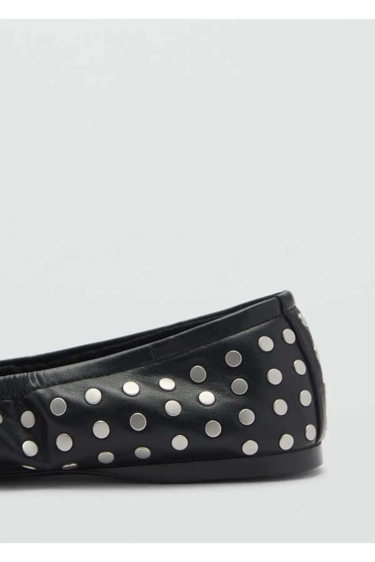 کفش تخت زنانه بافت با جزئیات میخ‌دار - 5804