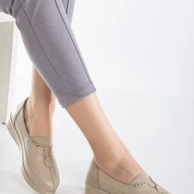 کفش ورزشی روزمره 92102 زنانه اورتپدیک چرم مناسب برای پاشنه‌درد - 5557