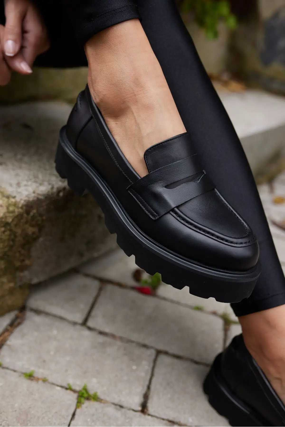 کفش اداری زنانه  لاافری مردانه آلبرتو کادین با زیره EVA و چرم واقعی سیاه - 6761 کفش اداری زنانه لاافری مردانه آلبرتو کادین با زیره EVA و چرم واقعی سیاه - 6761