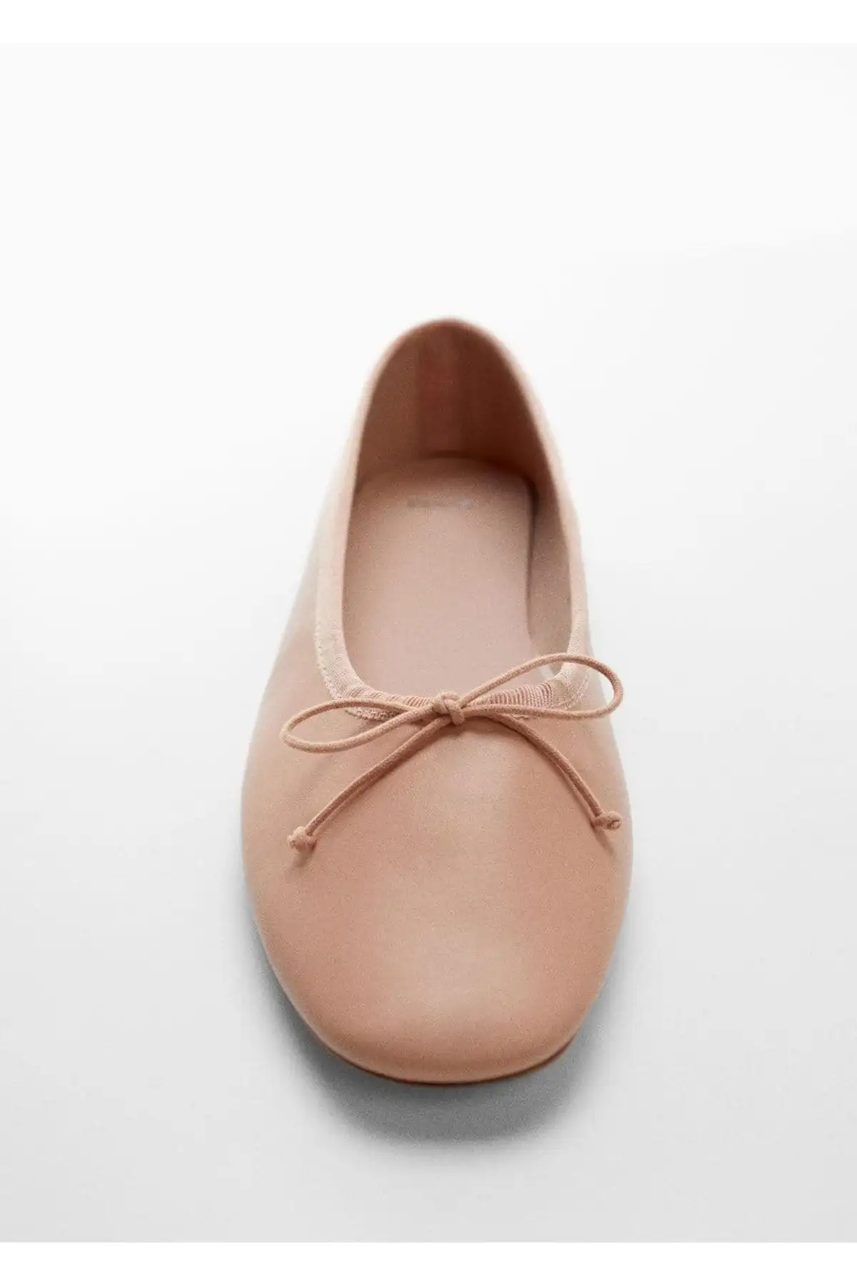 کفش تخت زنانه بابت بامزه و جزئیات چرم براق - 5815 کفش تخت زنانه بابت بامزه و جزئیات چرم براق - 5815