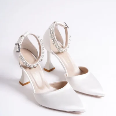 کفش مجلسی زنانه پاشنه‌بلند Satin سفید با سنگ‌های تزئینی از مچ - 6735