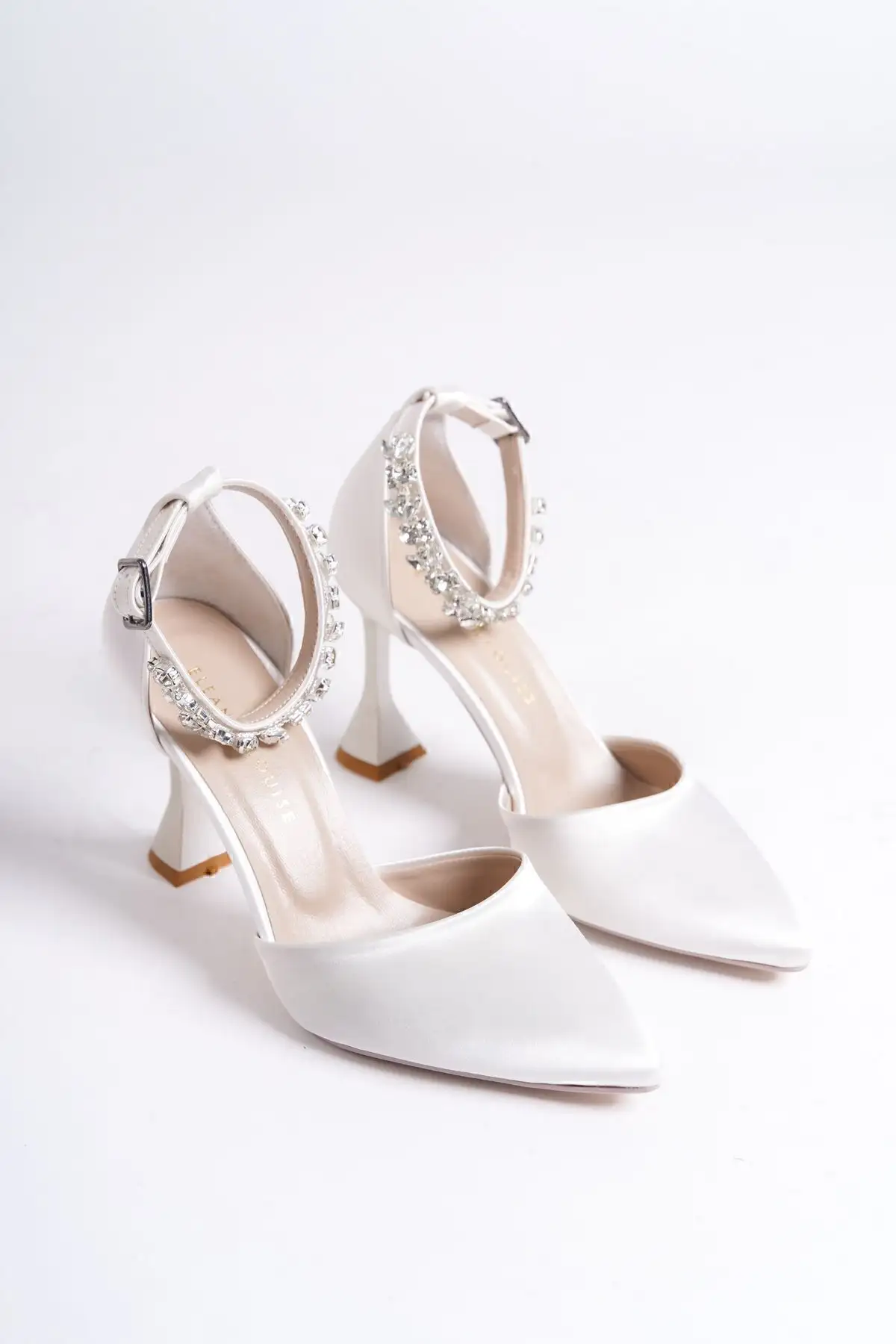 کفش مجلسی زنانه  پاشنهبلند  Satin سفید با سنگهای تزئینی از مچ  - 6735 کفش مجلسی زنانه پاشنهبلند Satin سفید با سنگهای تزئینی از مچ - 6735