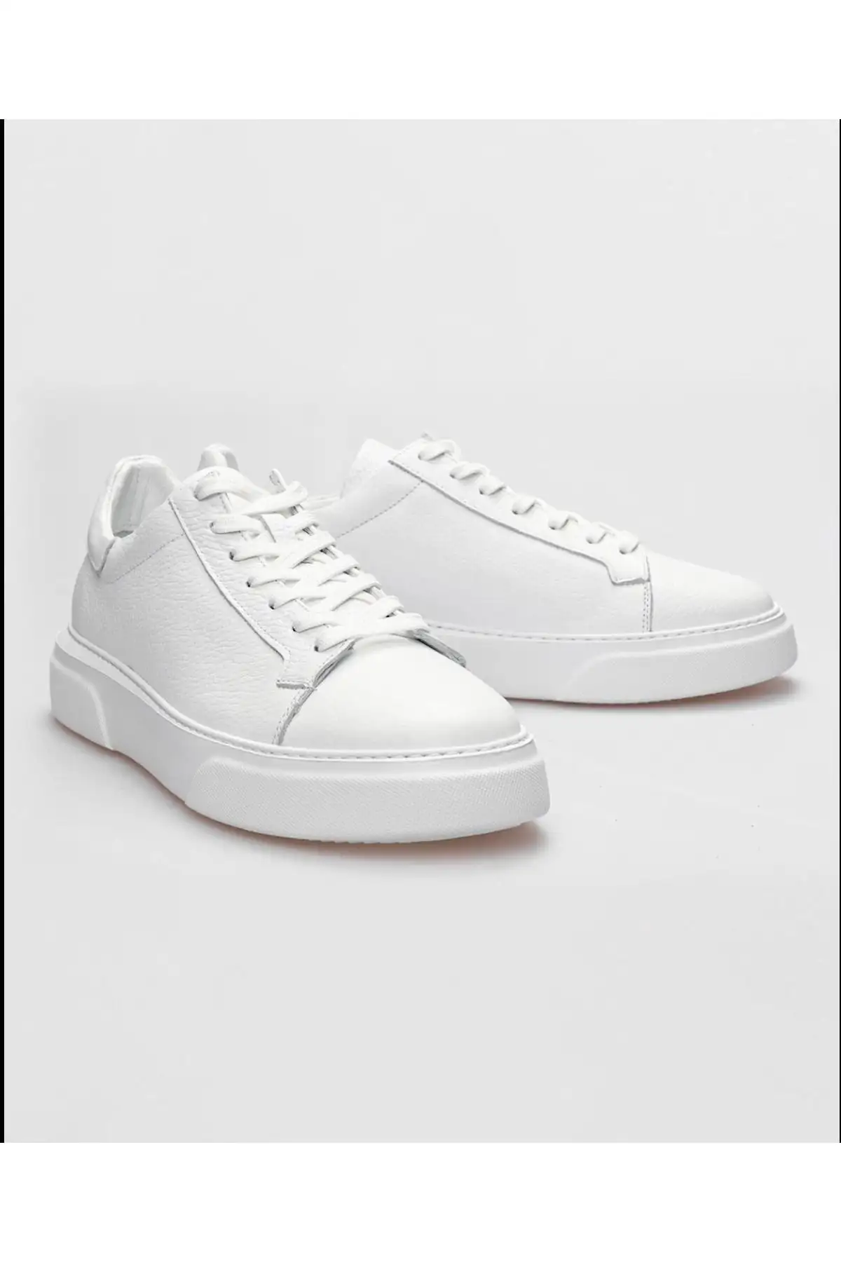 کفش روزمره مردانه    فوق العاده راحت از چرم طبیعی %100 سفید مدل LUASS25AL0040 - 6382 کفش روزمره مردانه فوق العاده راحت از چرم طبیعی 0 سفید مدل LUASS25AL0040 - 6382