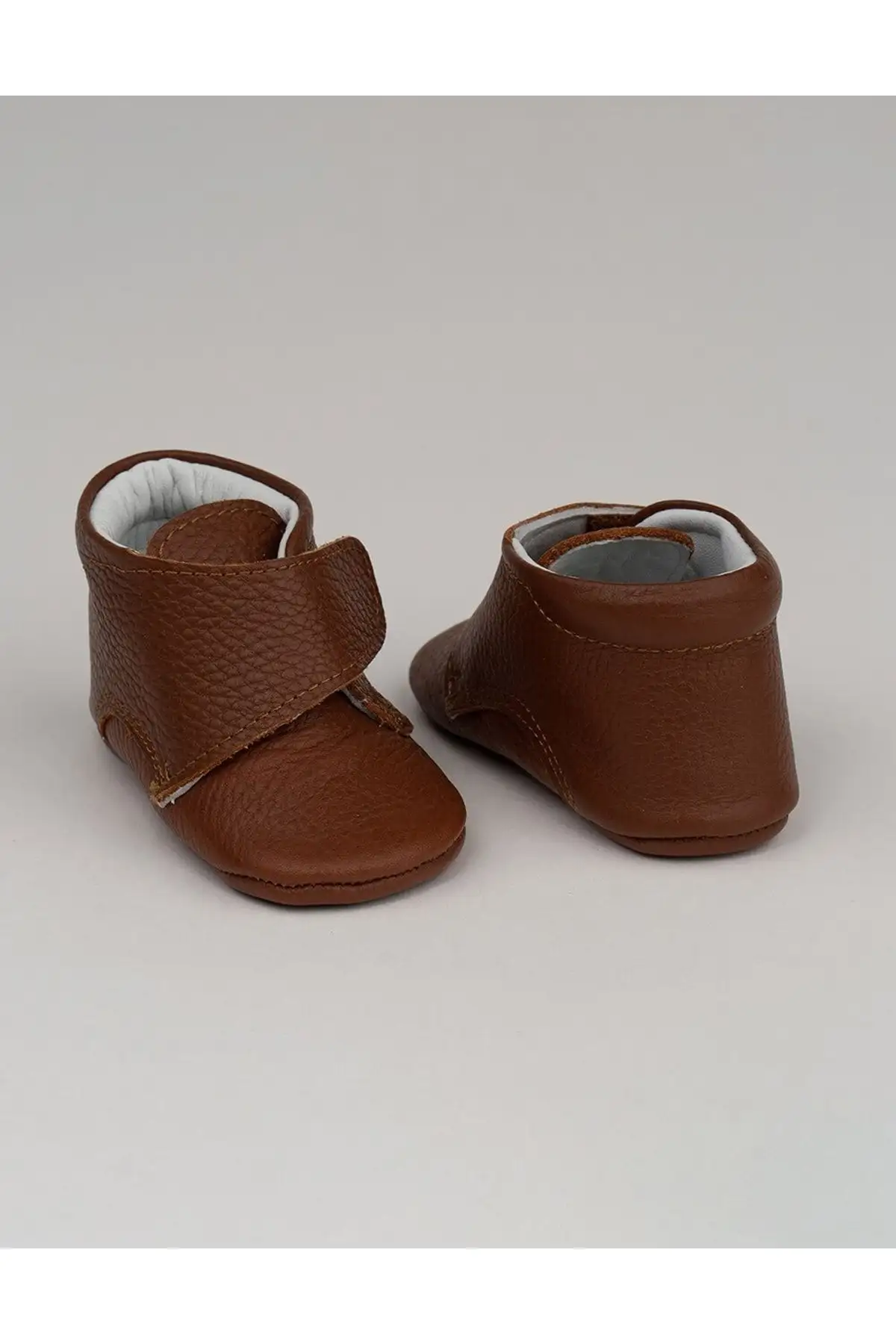 کفش نوزاد پسر Bot بچگانه چرمی با قفل لژیو و رنگ قهوهای - 7146 کفش نوزاد پسر Bot بچگانه چرمی با قفل لژیو و رنگ قهوهای - 7146