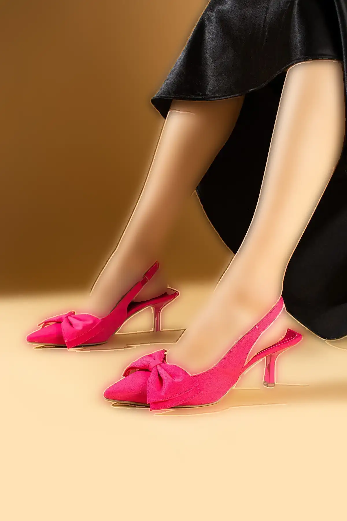 کفش اداری زنانه  پاشنه کوتاه کلاسیک فارغالتحصیلی با بند عقب و فیونکه ساتن فوزیا - 6252 کفش اداری زنانه پاشنه کوتاه کلاسیک فارغالتحصیلی با بند عقب و فیونکه ساتن فوزیا - 6252