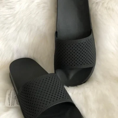 کفش راحتی خانه صندل زنانه بسیار سبک با کفی آناتومیک از جنس پلاستیک نرم، مناسب برای استخر، دریا، пляж، و خیابان (سیاه). - 6336