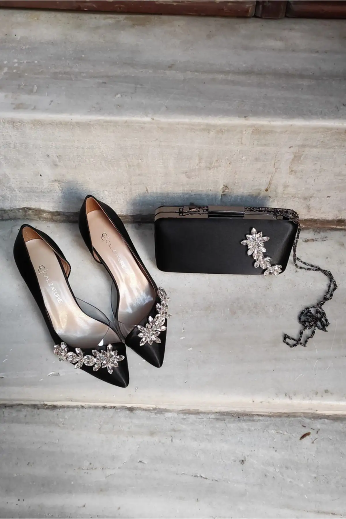 کفش مجلسی زنانه کیف ساتن مشکی ست    پاشنه 7 سانتیمتر با پاشنه نازک و لوازم جانبی ستاره ای شفاف - 5692 کفش مجلسی زنانه کیف ساتن مشکی ست پاشنه 7 سانتیمتر با پاشنه نازک و لوازم جانبی ستاره ای شفاف - 5692