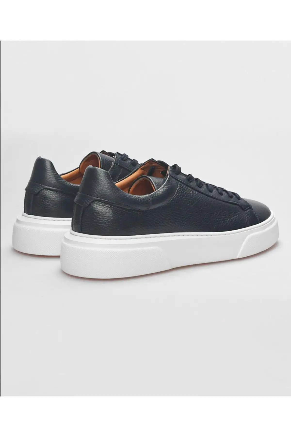 کفش روزمره مردانه    فوق العاده راحت با رویه ۱۰۰% چرم طبیعی رنگ سرمهای LUASS25AL0040 - 6377 کفش روزمره مردانه فوق العاده راحت با رویه ۱۰۰% چرم طبیعی رنگ سرمهای LUASS25AL0040 - 6377