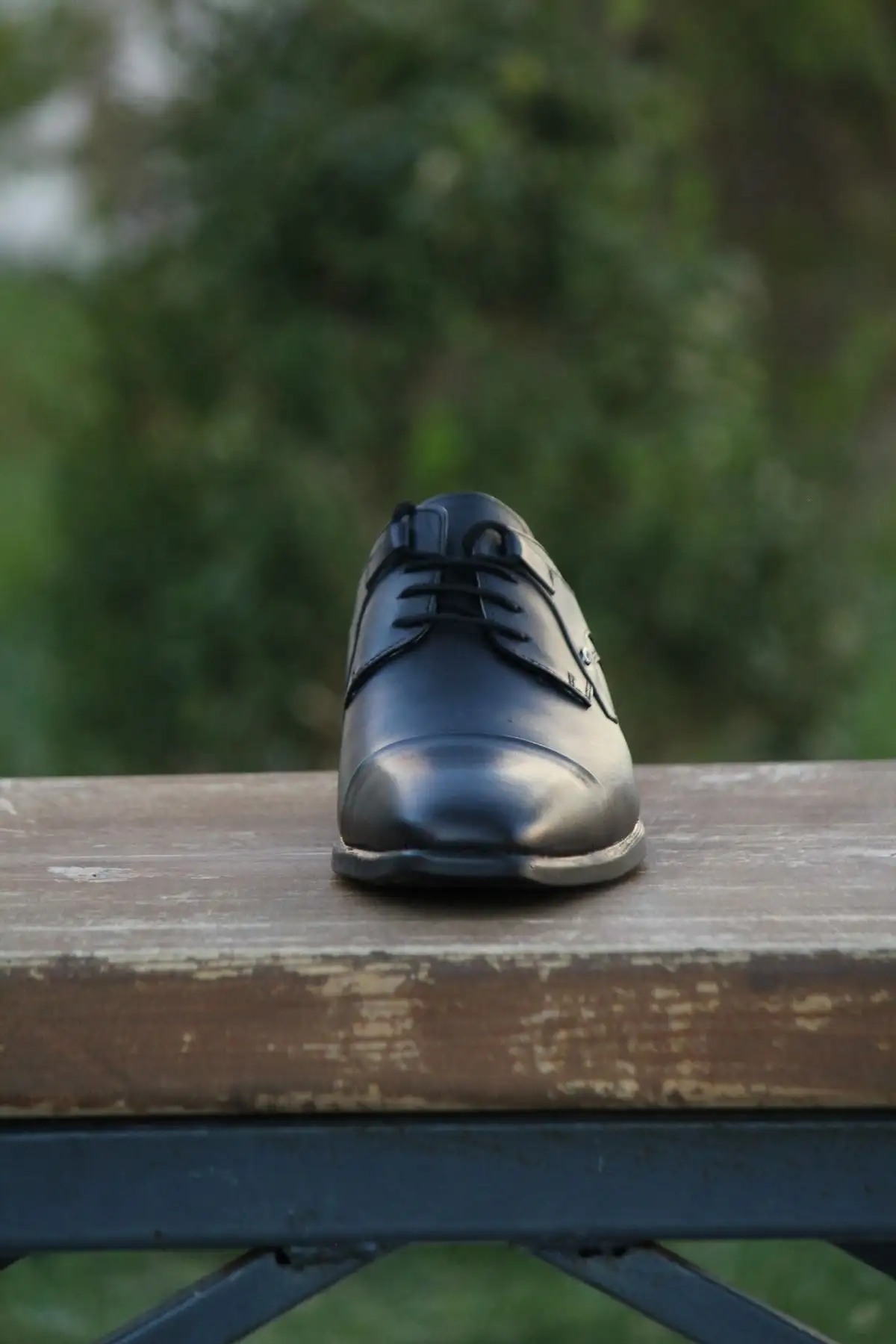 کفش رسمی مردانه   فصلی چرم طبیعی با زیره لاستیکی و بند دار برند LİCCAS - 7403 کفش رسمی مردانه فصلی چرم طبیعی با زیره لاستیکی و بند دار برند LİCCAS - 7403