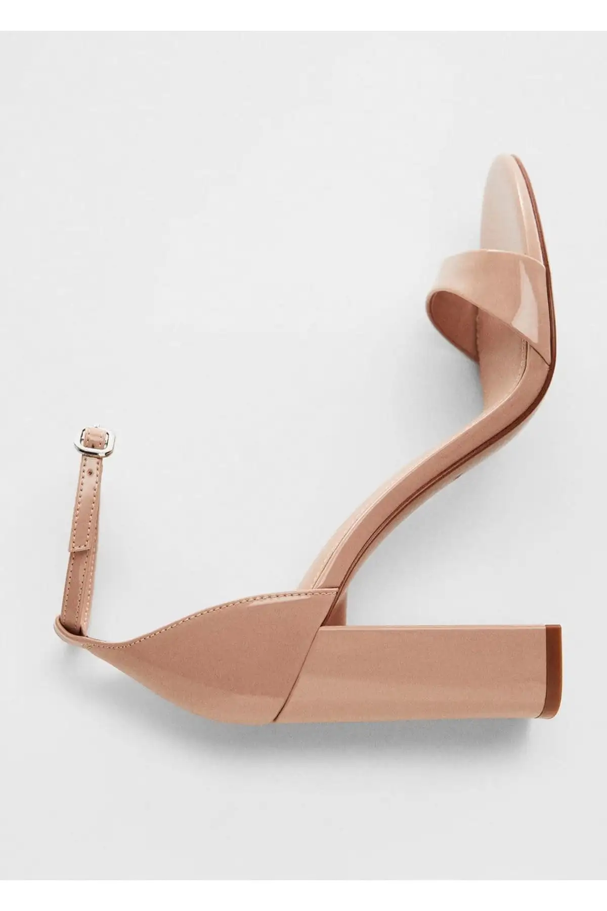 کفش صندل زنانه  با بند ساقهدار برند MANGO - 7432 کفش صندل زنانه با بند ساقهدار برند MANGO - 7432