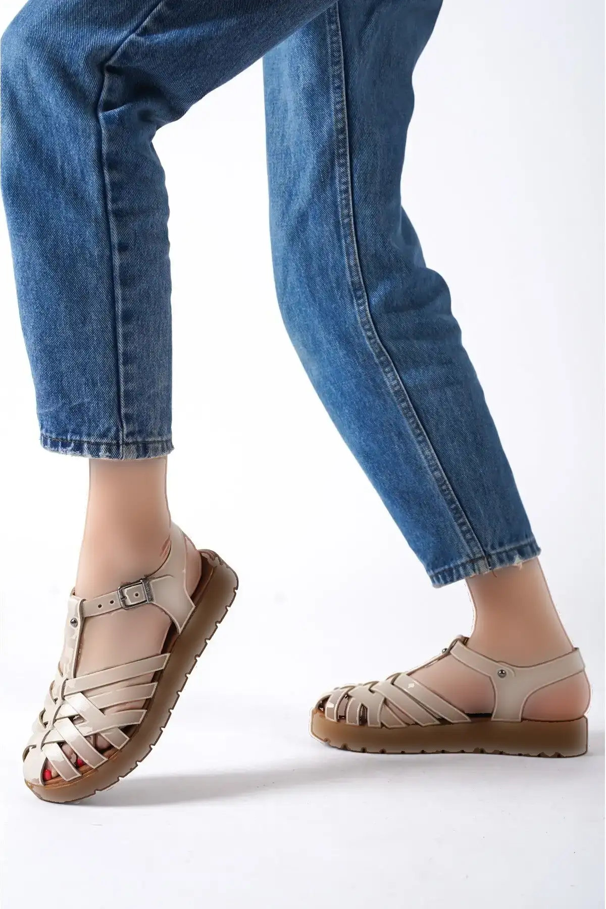 کفش صندل زنانه   چرم طبیعی رنگ بژ - 7377 کفش صندل زنانه چرم طبیعی رنگ بژ - 7377