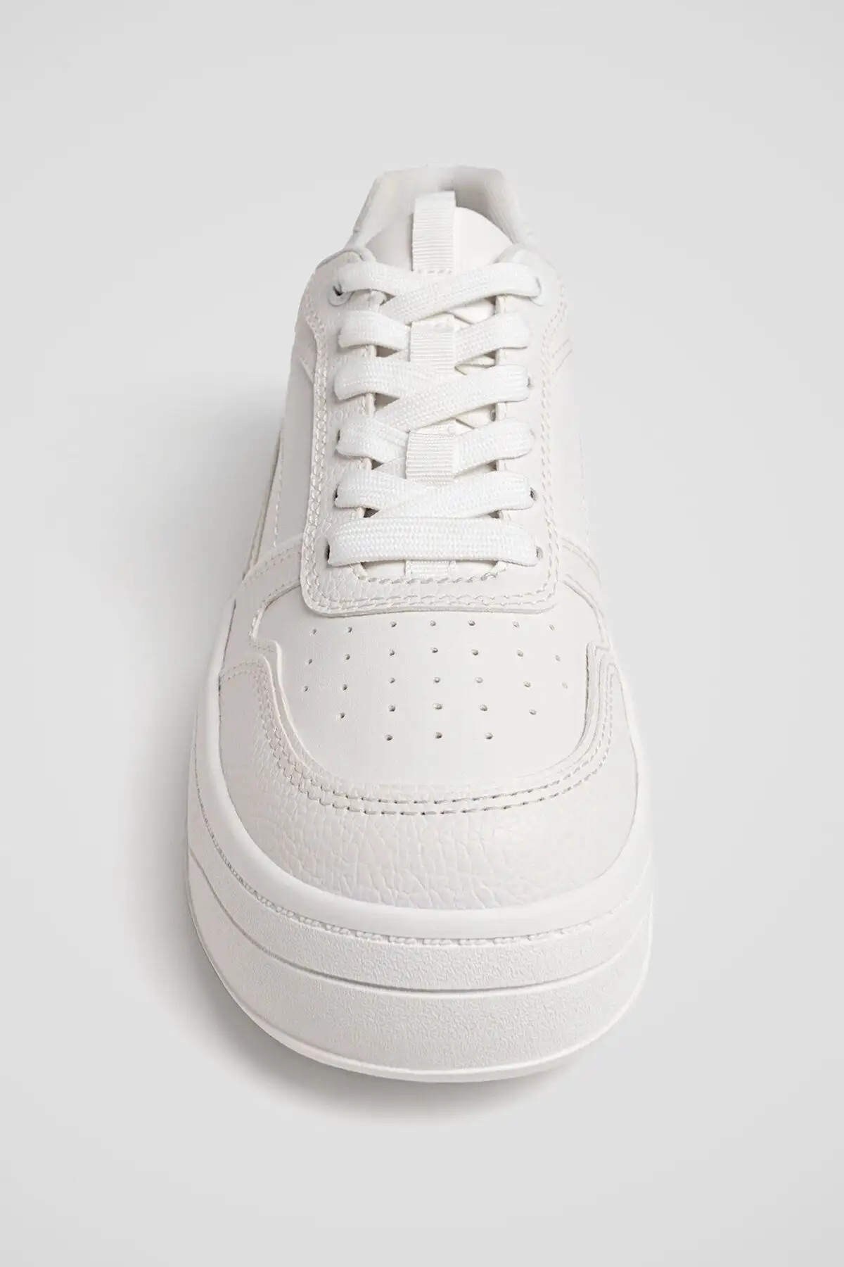 کفش ورزشی روزمره سفید برند Stradivarius - 7468