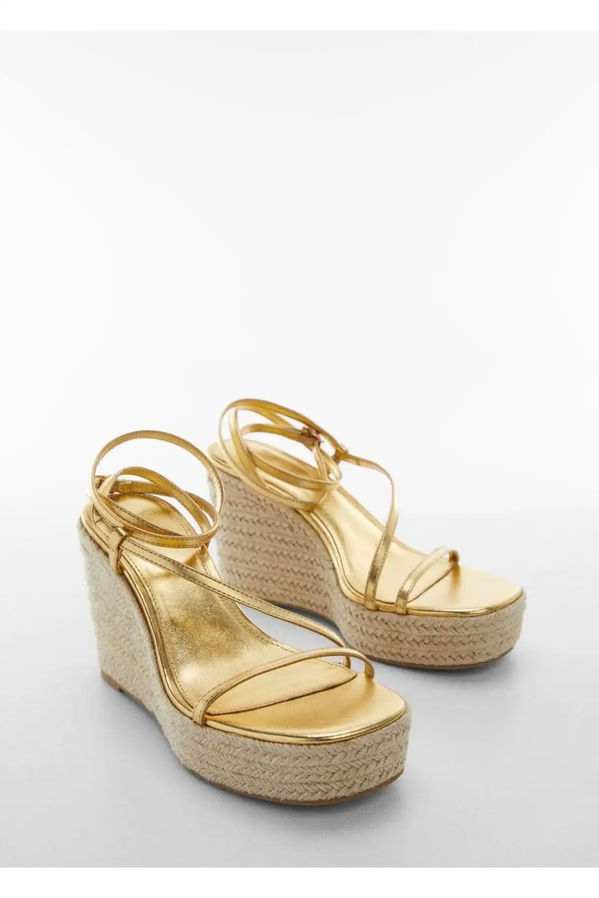 کفش صندل زنانه پاشنه بلند با بند فلزی برند MANGO - 7430 کفش صندل زنانه پاشنه بلند با بند فلزی برند MANGO - 7430