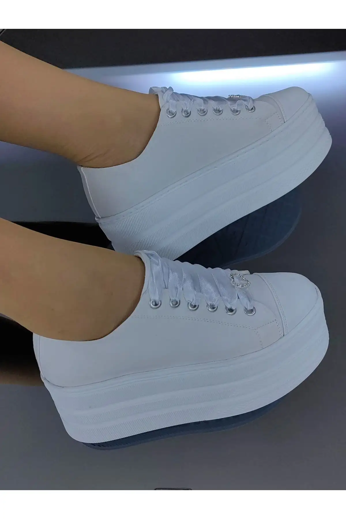 کفش پاشنه بلند زنانه  عروس پلتفورم سفید کتان با زیره کاملاً راحت و ارتفاع 7 سانتیمتر - 7199 کفش پاشنه بلند زنانه عروس پلتفورم سفید کتان با زیره کاملاً راحت و ارتفاع 7 سانتیمتر - 7199