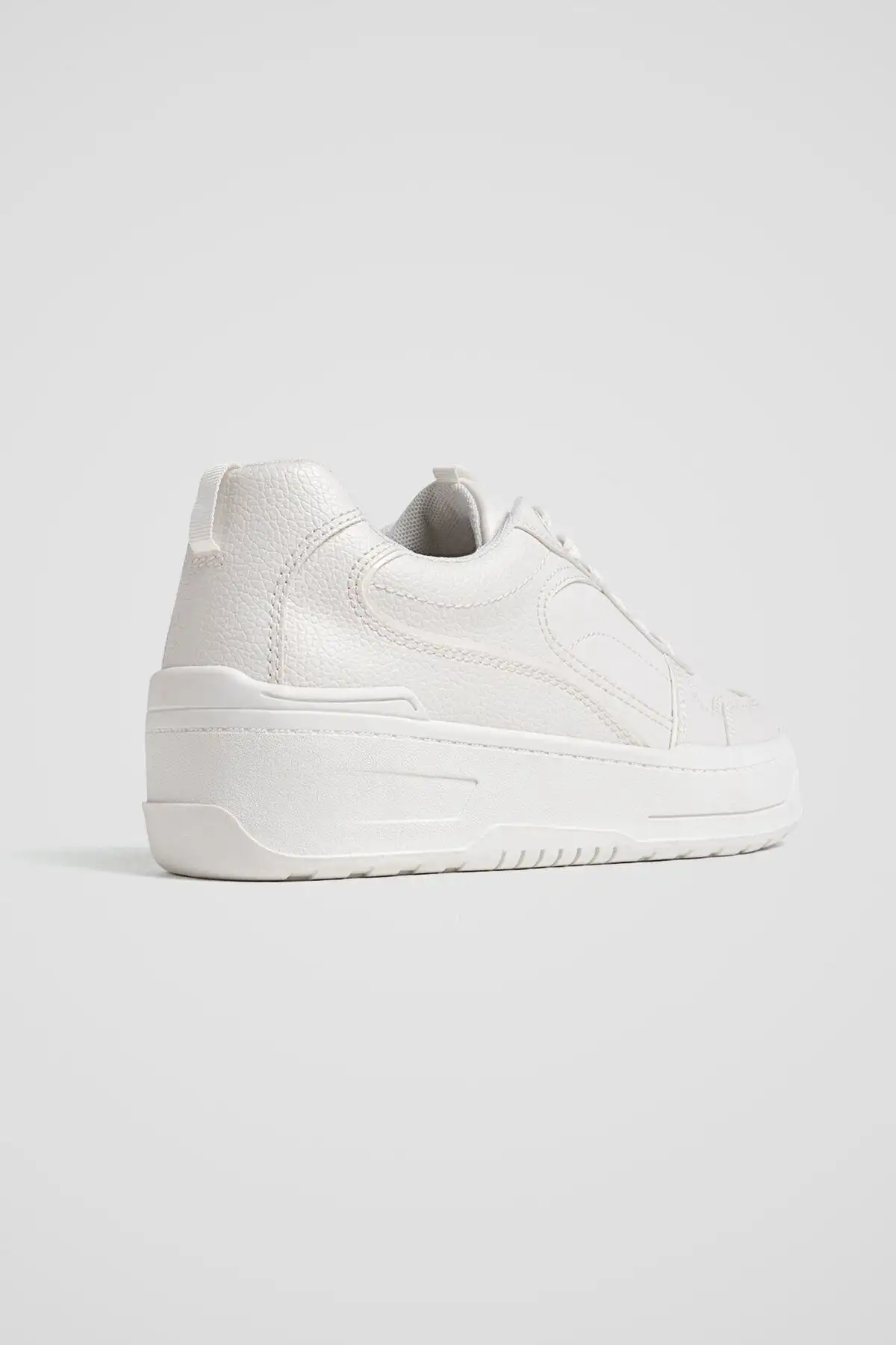 کفش ورزشی روزمره سفید برند Stradivarius - 7468