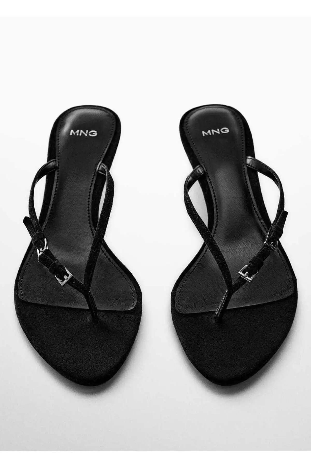 کفش صندل زنانه تکا جزئیات پاشنهدار  برند MANGO - 7437 کفش صندل زنانه تکا جزئیات پاشنهدار برند MANGO - 7437