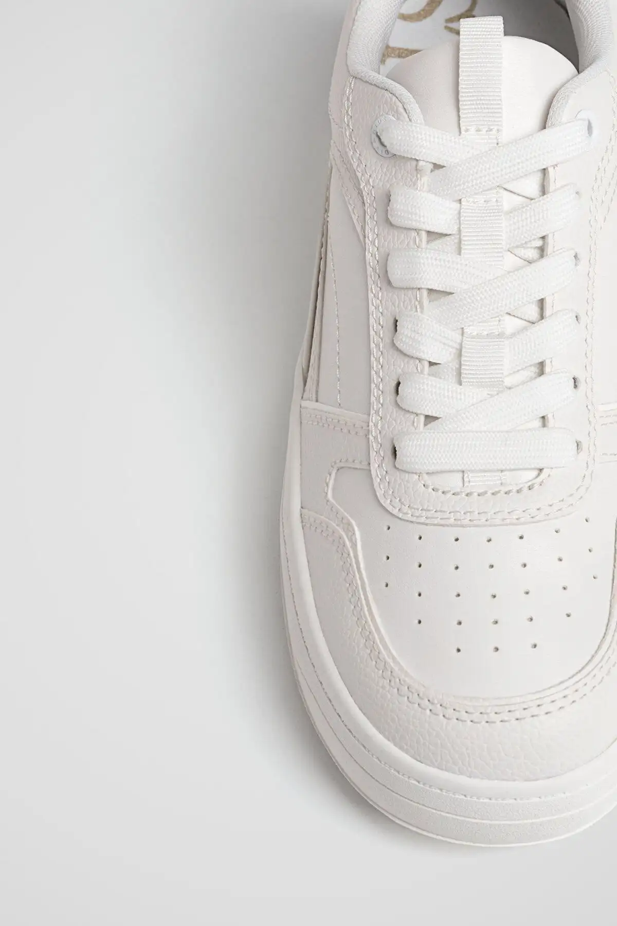 کفش ورزشی روزمره سفید برند Stradivarius - 7468