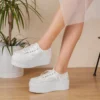 کفش پاشنه‌ بلند زنانه ورزشی عروس با جزئیات گل‌دوزی شده چنار501 - 7203