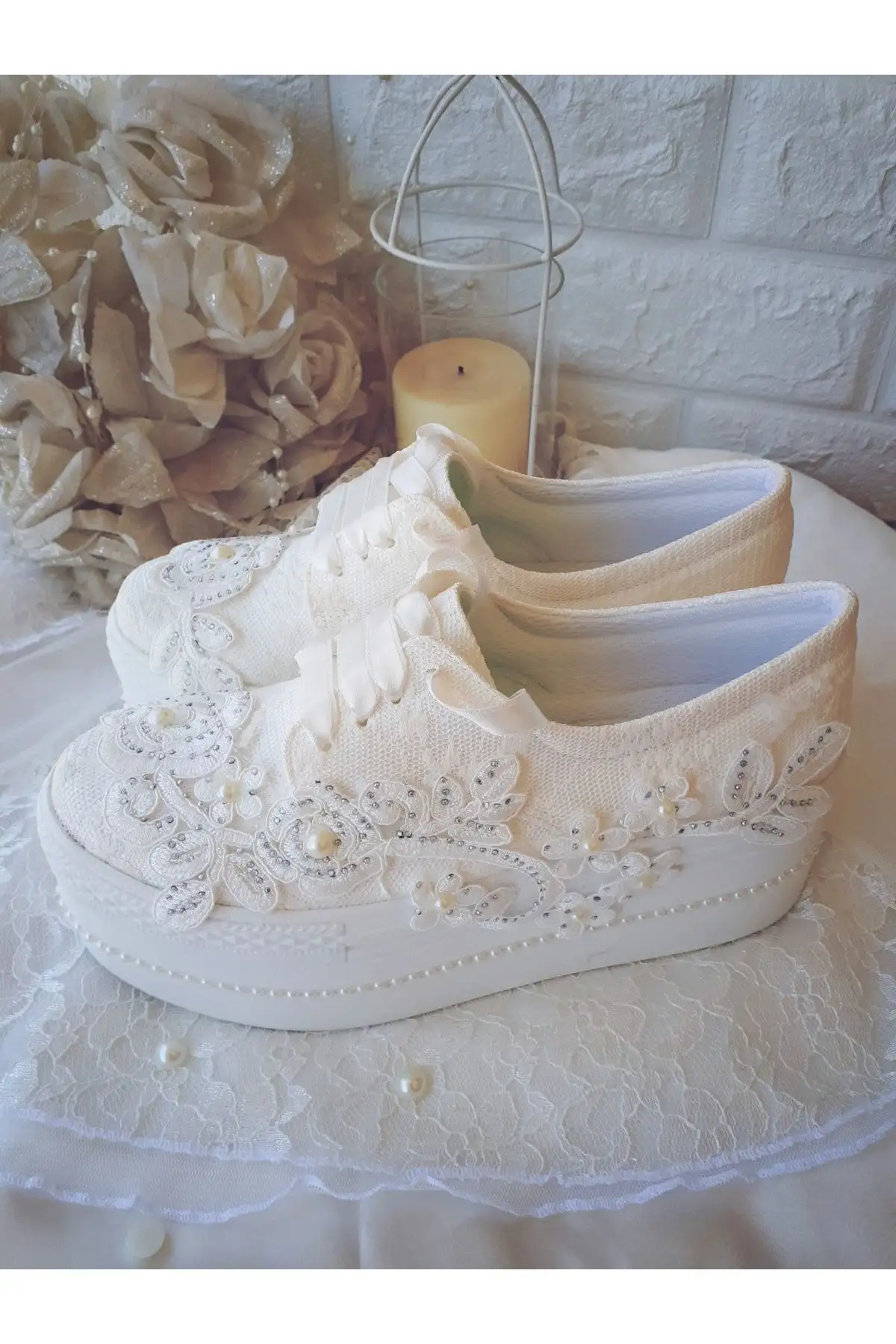 کفش تخت زنانه  عروس با پاشنه بلند و تزئینات 41207 - 7183 کفش تخت زنانه عروس با پاشنه بلند و تزئینات 41207 - 7183