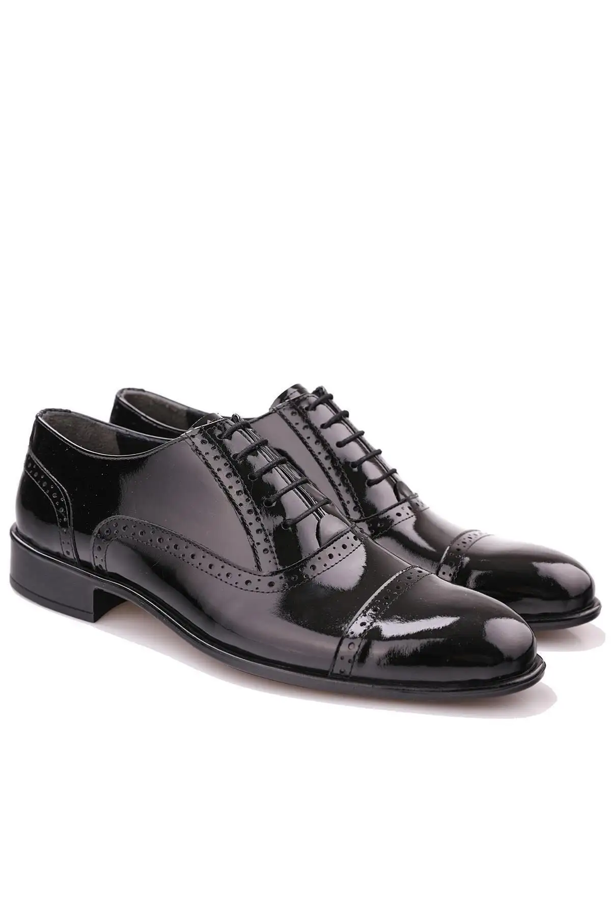 کفش رسمی مردانه  کلاسیک  چرم طبیعی سیاه برند Calvano - 7400 کفش رسمی مردانه کلاسیک چرم طبیعی سیاه برند Calvano - 7400