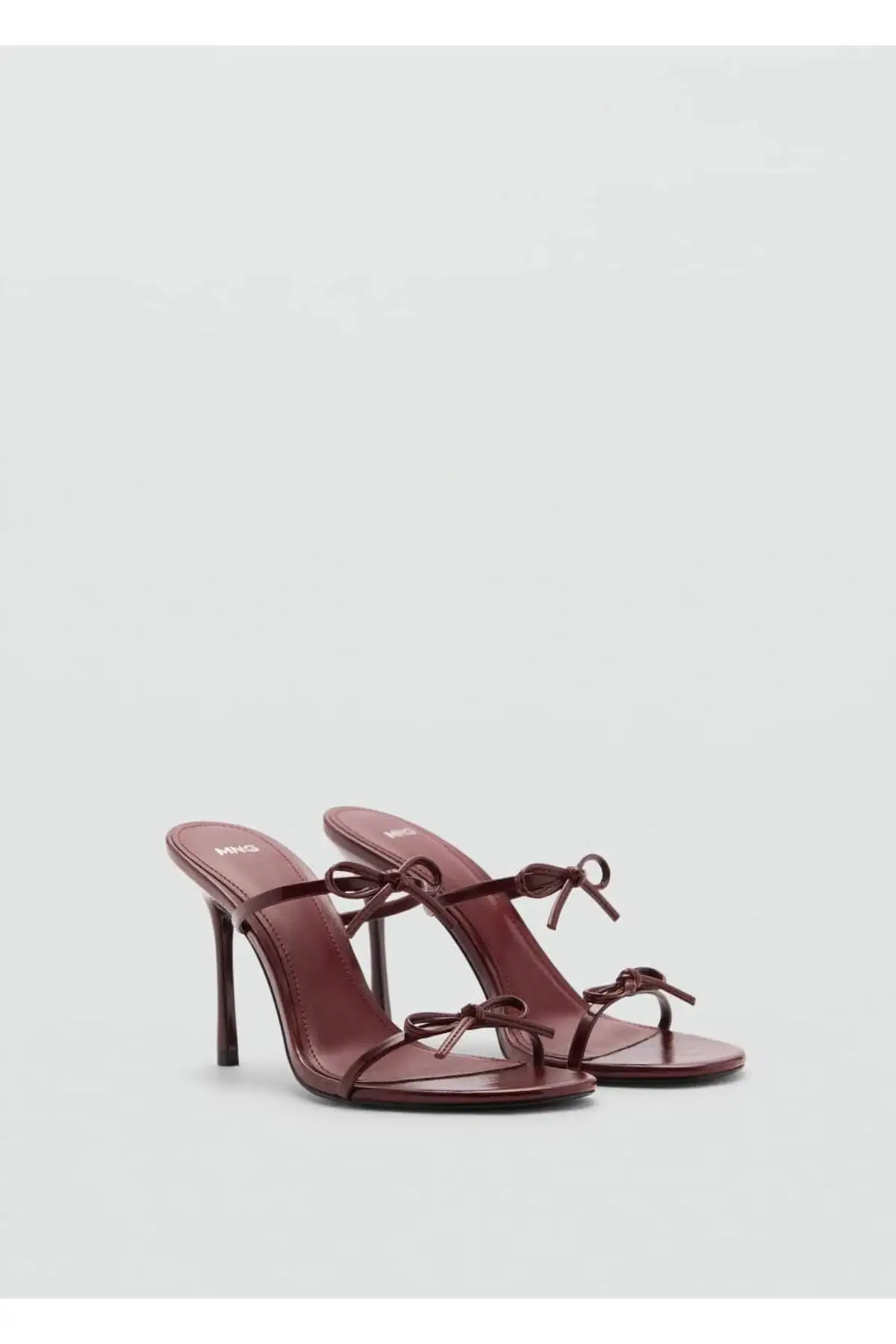 کفش صندل زنانه با جزئیات بنددار برند MANGO - 7435