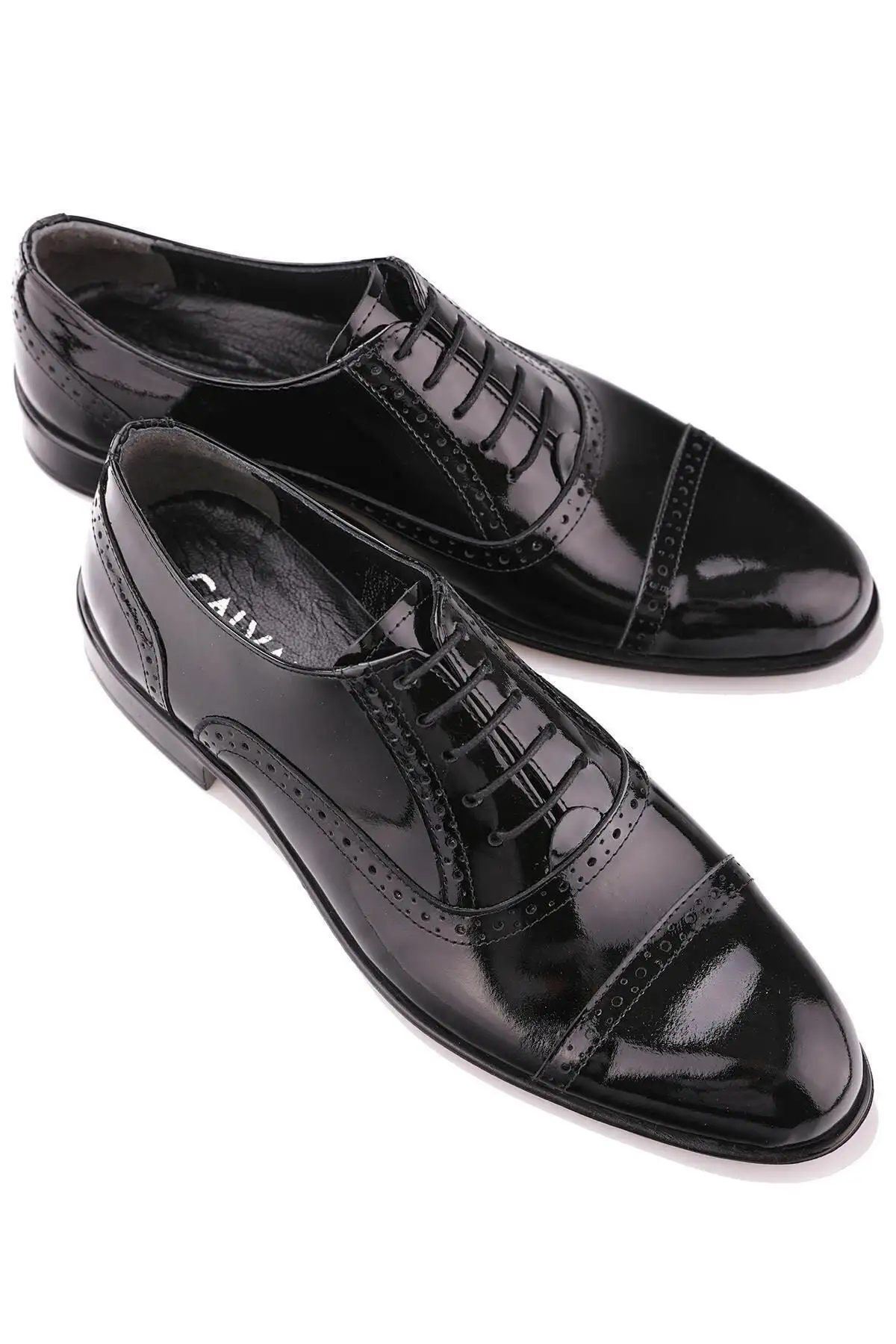 کفش رسمی مردانه  کلاسیک  چرم طبیعی سیاه برند Calvano - 7400 کفش رسمی مردانه کلاسیک چرم طبیعی سیاه برند Calvano - 7400