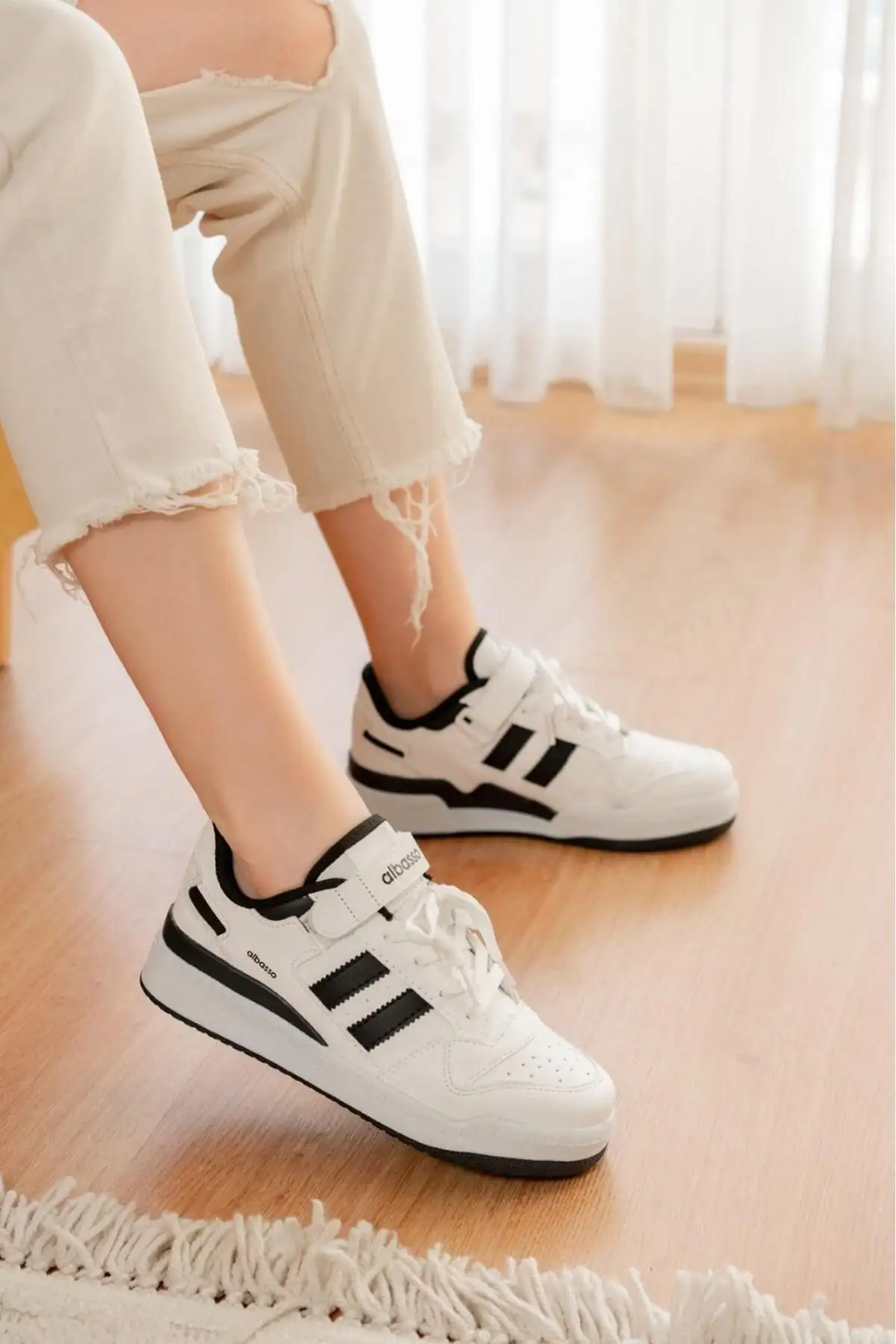 کفش ورزشی روزمره   راحت و شیک مناسب برای استفاده  برند albasso - 7470 کفش ورزشی روزمره راحت و شیک مناسب برای استفاده برند albasso - 7470