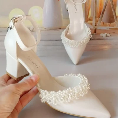 کفش پاشنه‌ بلند زنانه عروس با پاشنه 5 سانتی و صدفی مرواریدی - 7219