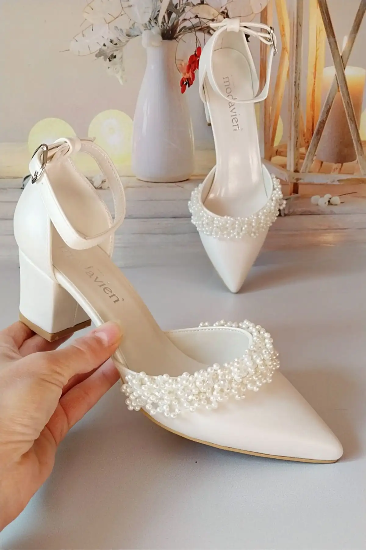 کفش پاشنه بلند زنانه  عروس  با پاشنه 5 سانتی و صدفی مرواریدی - 7219 کفش پاشنه بلند زنانه عروس با پاشنه 5 سانتی و صدفی مرواریدی - 7219