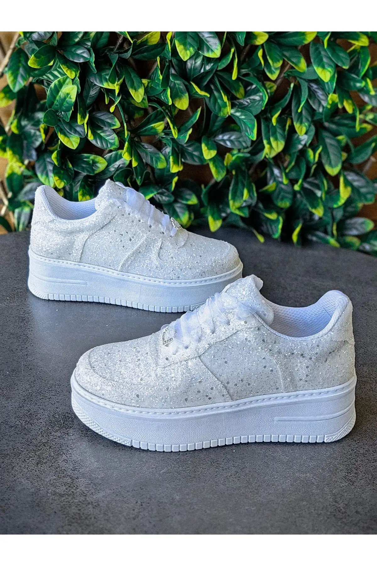 کفش پاشنه بلند زنانه کتانی عروس با درخشش و براقی سفید شکسته، فوقالعاده راحت و با کیفیت برای عروس - 7197 کفش پاشنه بلند زنانه کتانی عروس با درخشش و براقی سفید شکسته، فوقالعاده راحت و با کیفیت برای عروس - 7197