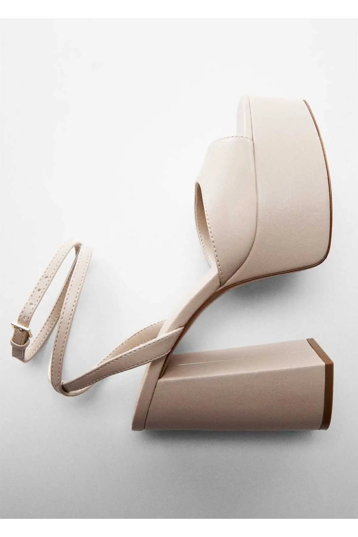 کفش صندل زنانه سندل مچدار با زیره ضخیم برند MANGO - 7443 کفش صندل زنانه سندل مچدار با زیره ضخیم برند MANGO - 7443