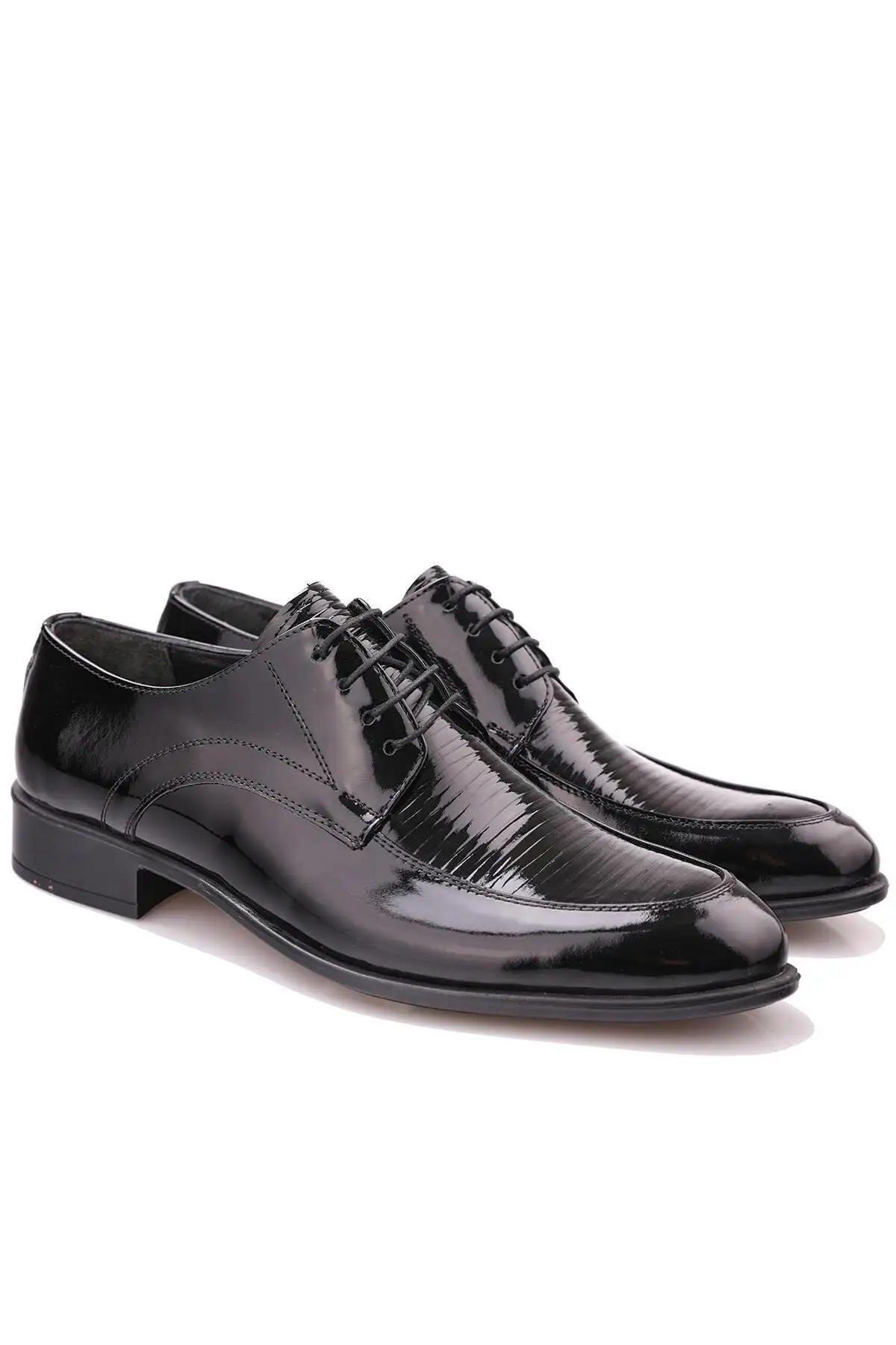 کفش رسمی مردانه  های کلاسیک  سیاه چرمی واقعی برند Calvano - 7399 کفش رسمی مردانه های کلاسیک سیاه چرمی واقعی برند Calvano - 7399